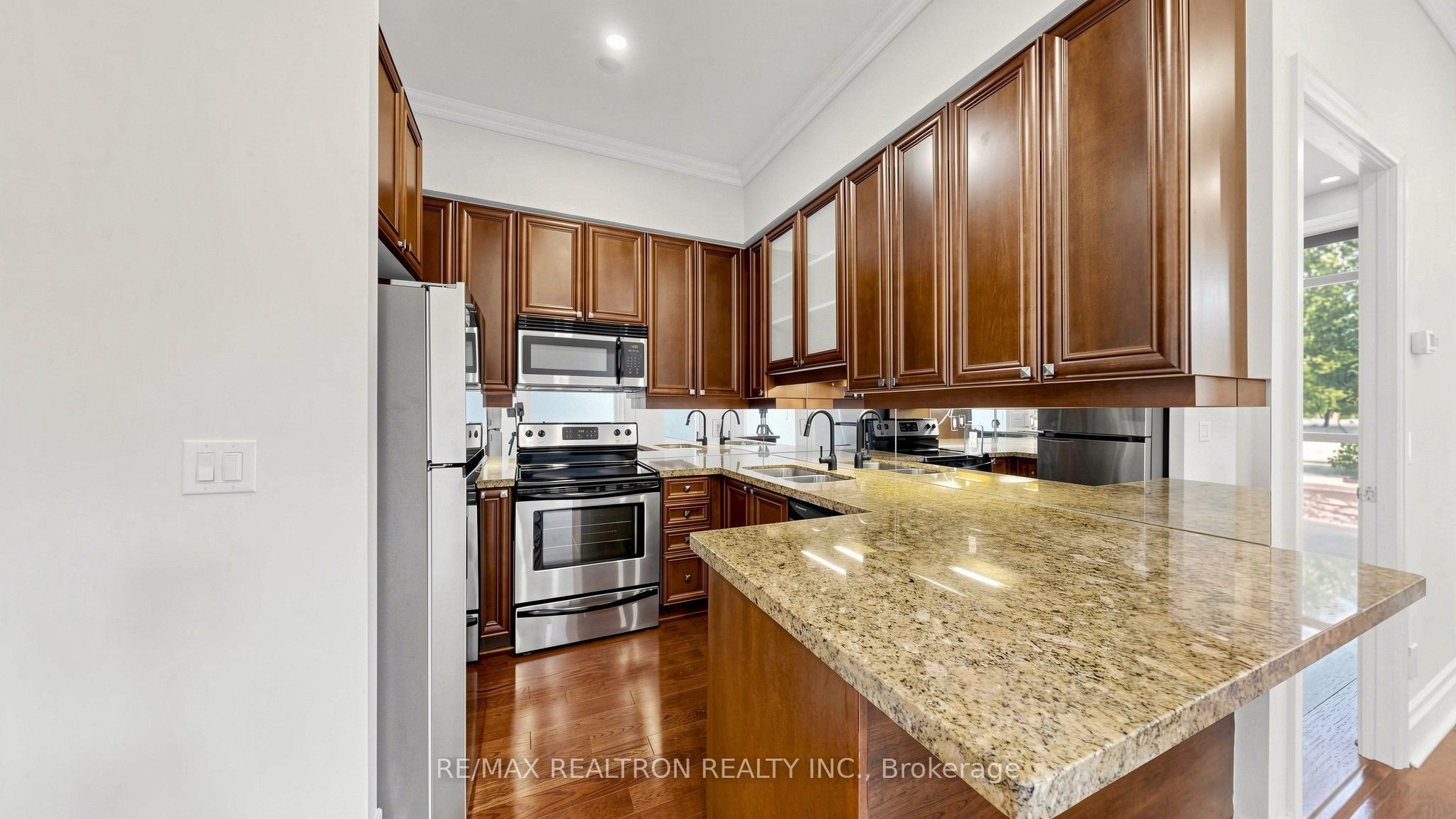 39 Upper Duke Crescent 116C, Markham, ON L6G 0B8 photo 5