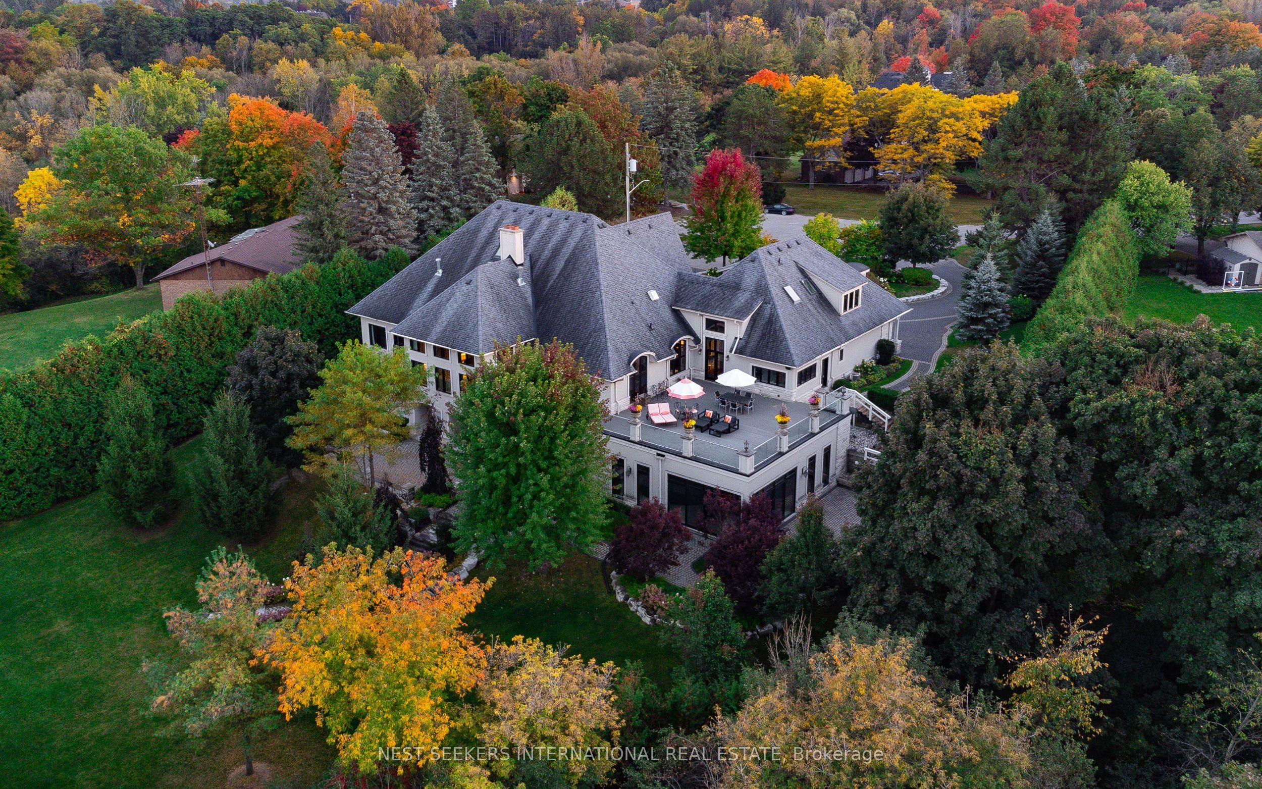 111 Manitou Drive, King, ON L7B 1E7