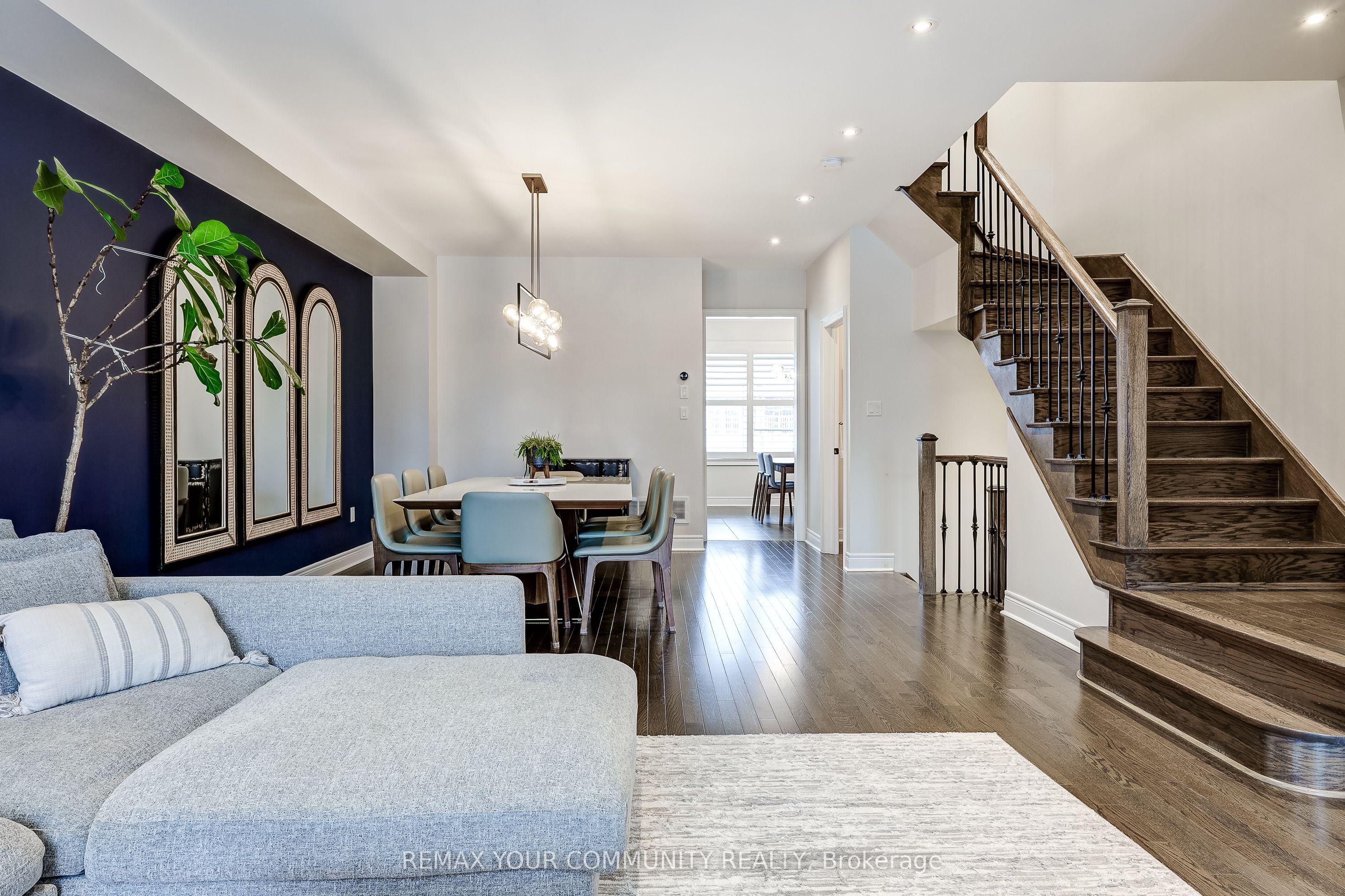 22 Lowther Avenue, Richmond Hill, ON L4E 2Z7 photo 4