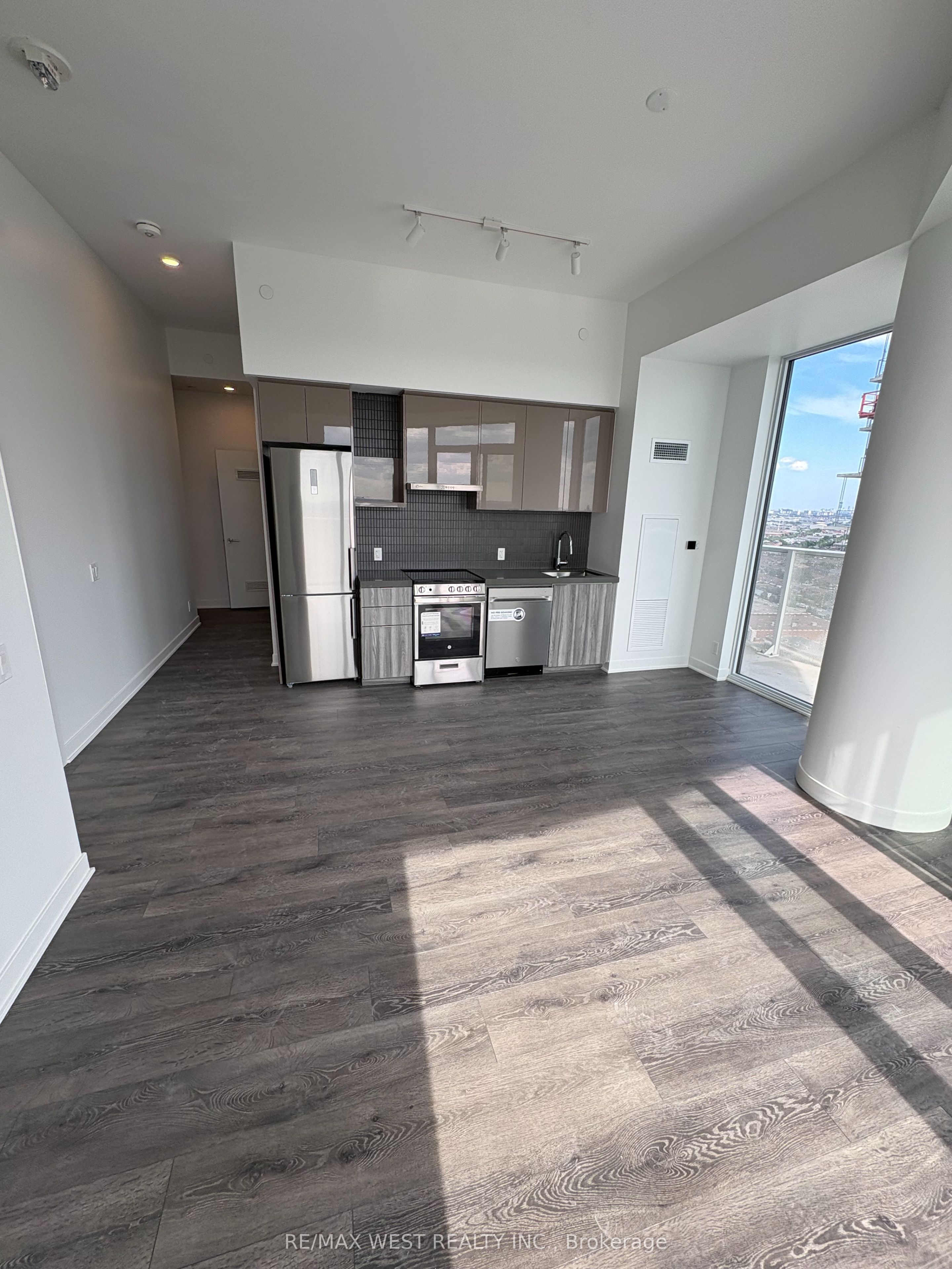 6 Flavelle Trail 2214, Vaughan, ON L4L 0M8 photo 5