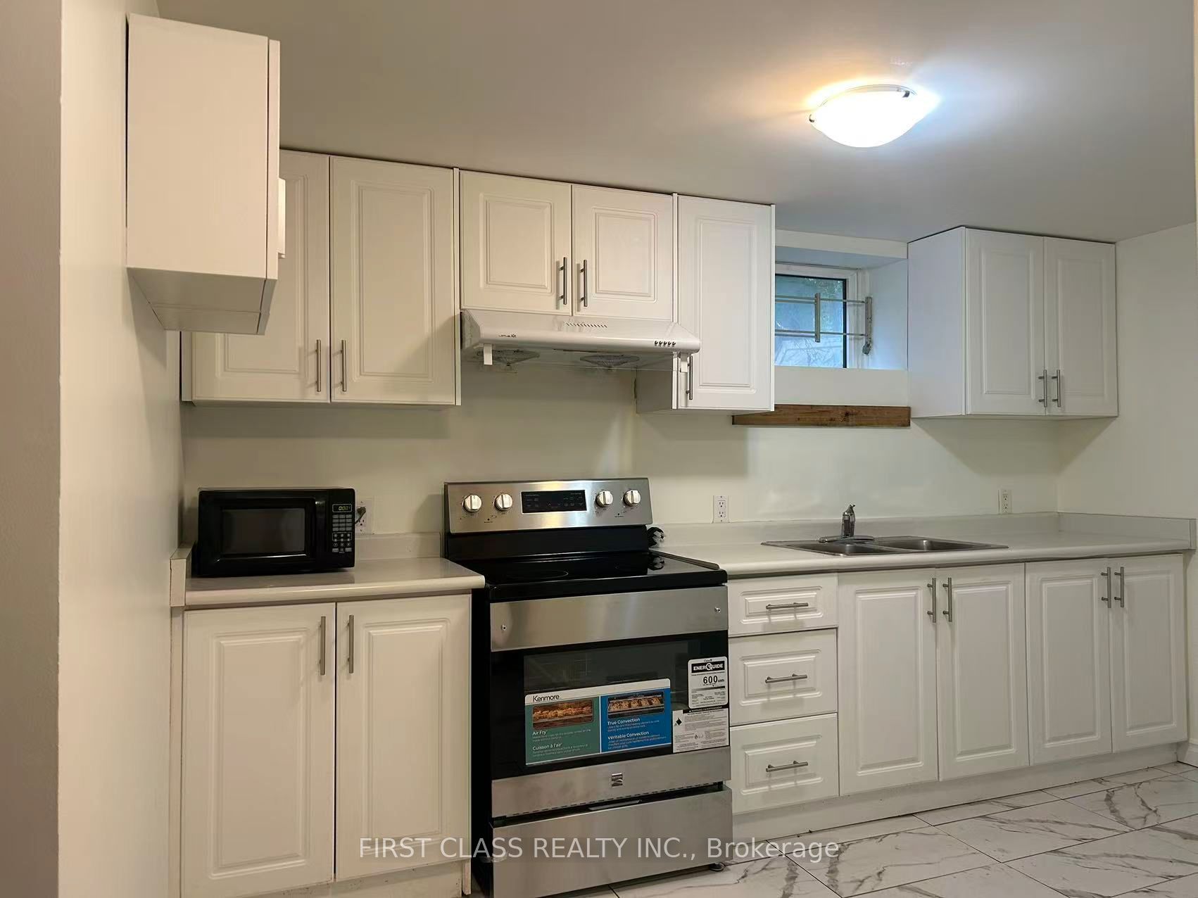 448 Elmwood Avenue, Richmond Hill, ON L4C 1M4