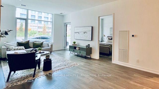 8 Beverley Glen Boulevard 120, Vaughan, ON L4J 0L5 photo 5