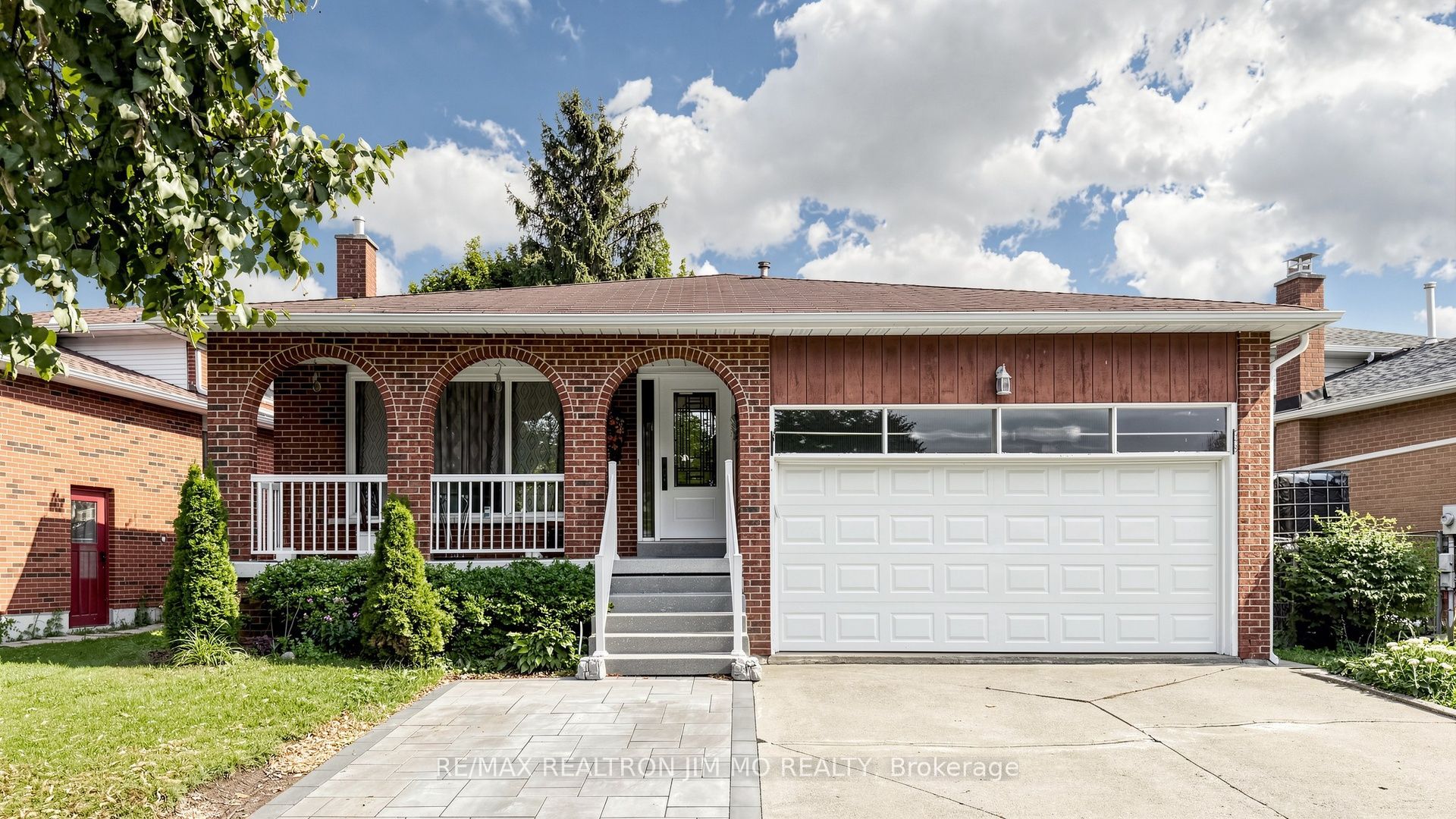 211 Risebrough Circuit, Markham, ON L3R 3J1 photo 3
