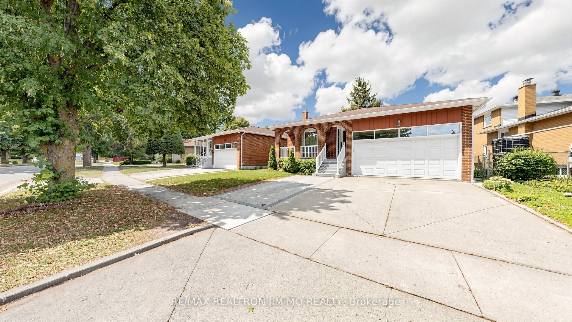 211 Risebrough Circuit, Markham, ON L3R 3J1 photo 4