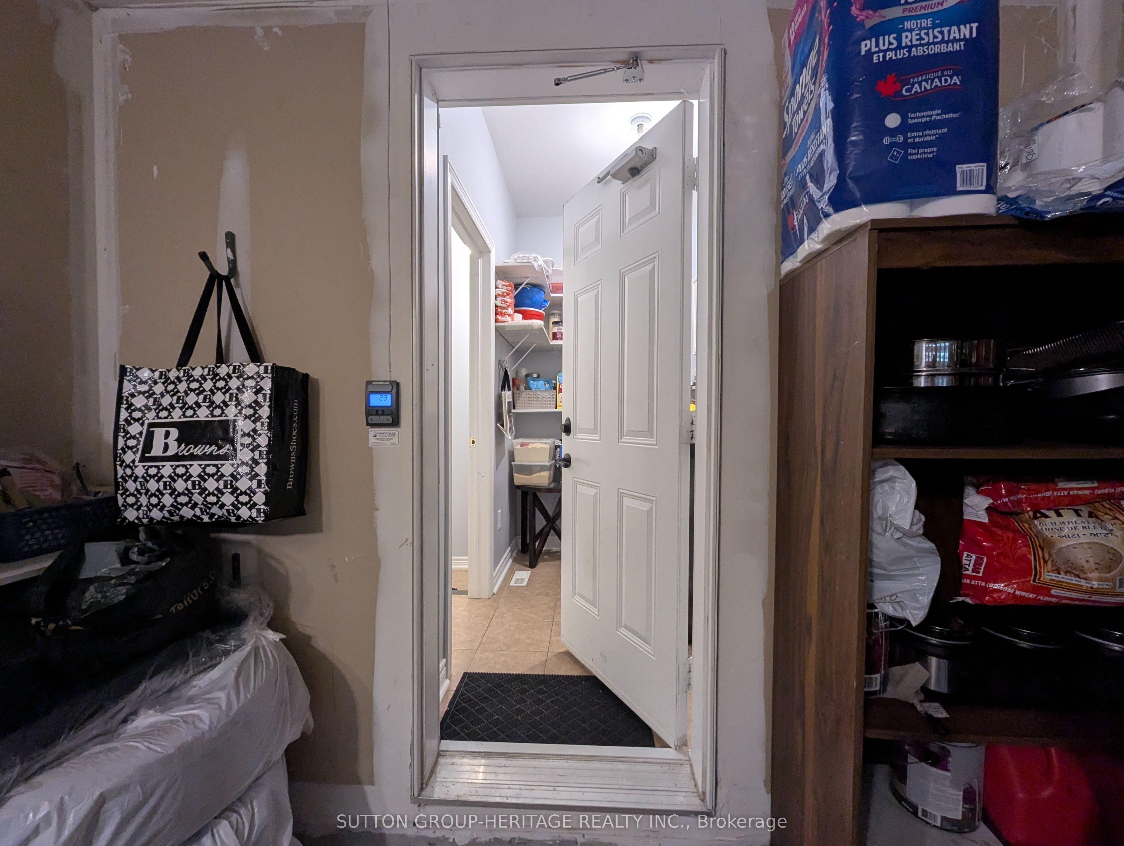 372 Mantle Avenue Basement, Whitchurch-Stouffville, ON L4A 0R8 photo 2