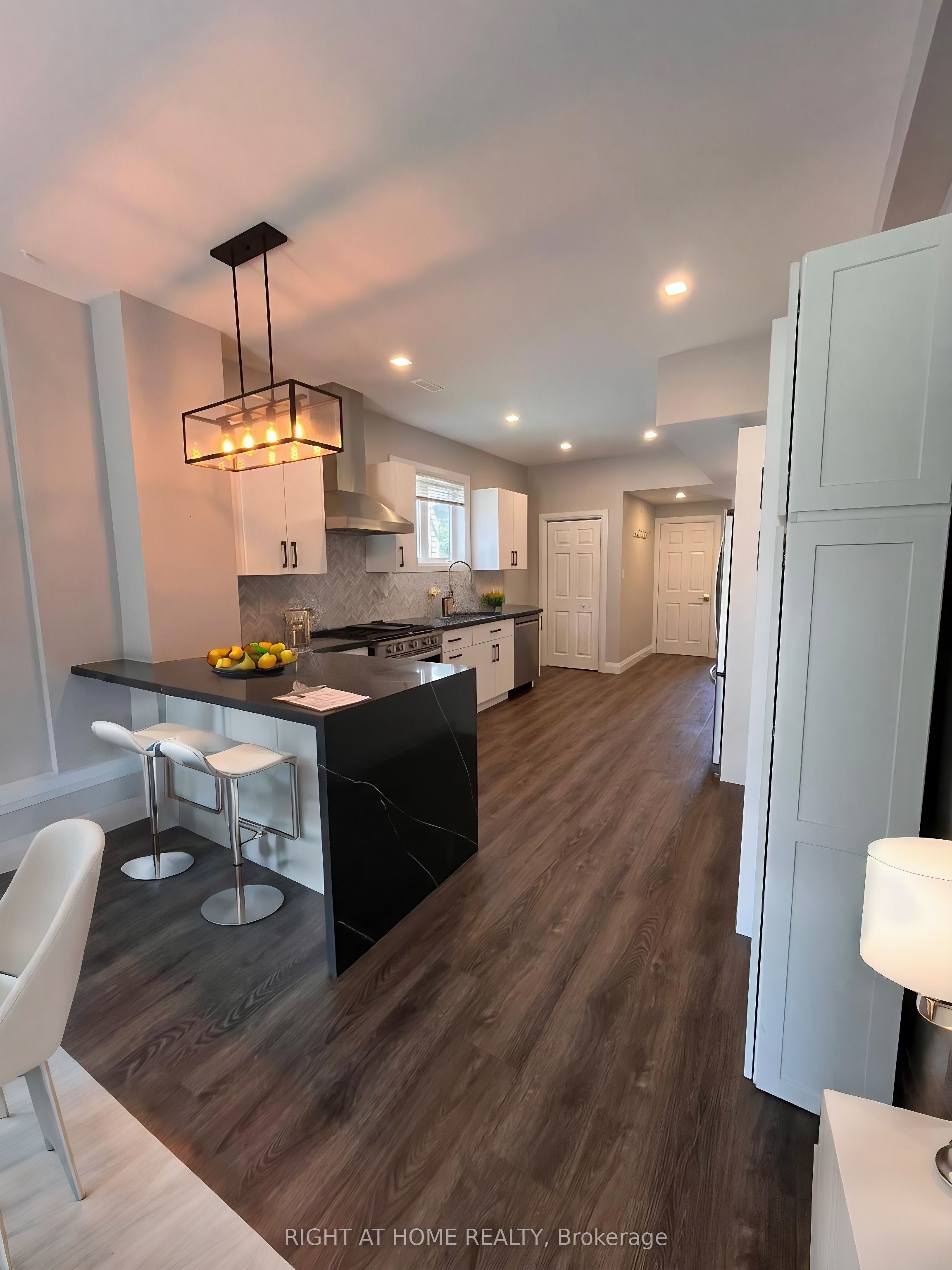 116 Maplewood Drive, Essa, ON L0M 1B4