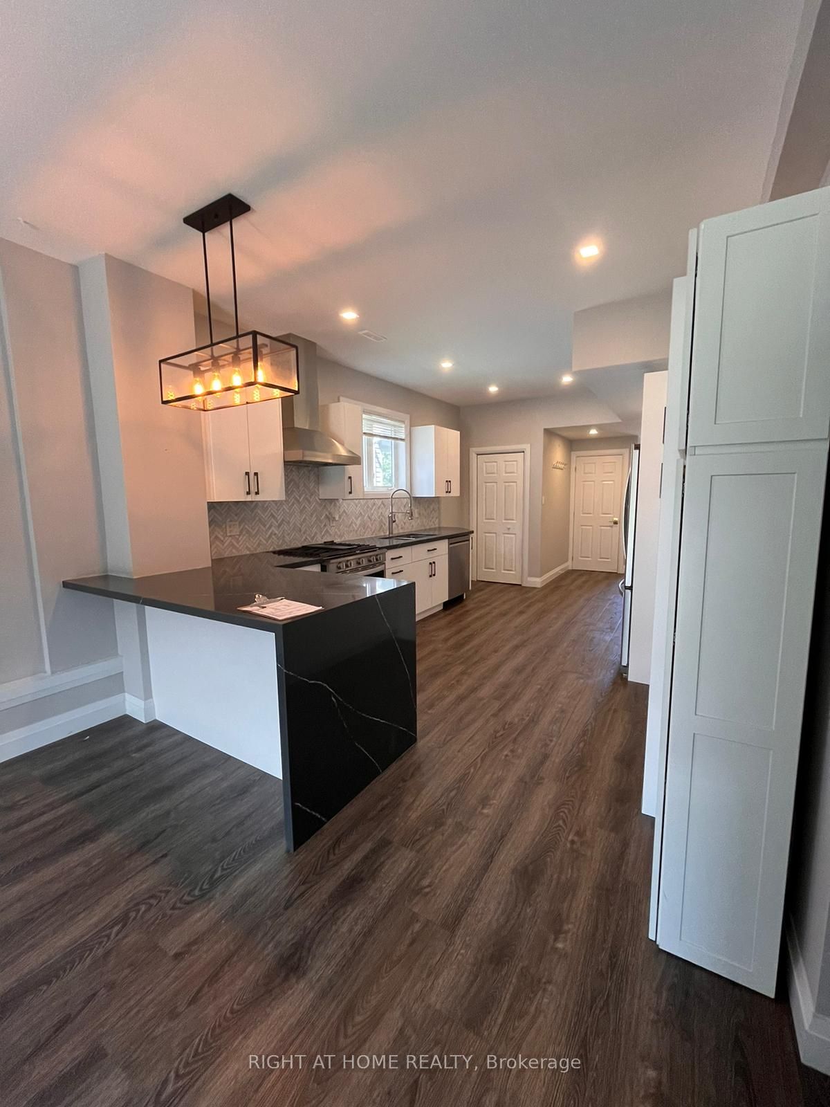 116 Maplewood Drive, Essa, ON L0M 1B4 photo 2