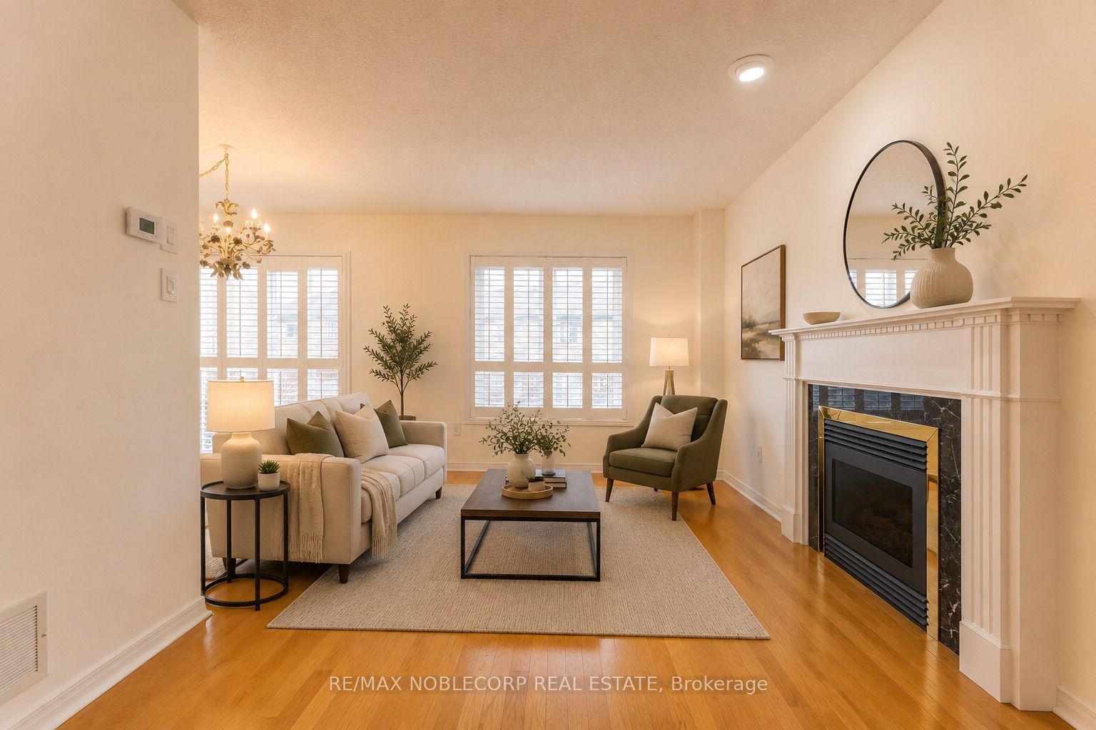 28 Opera Place, Vaughan, ON L4L 8Y8 photo 2