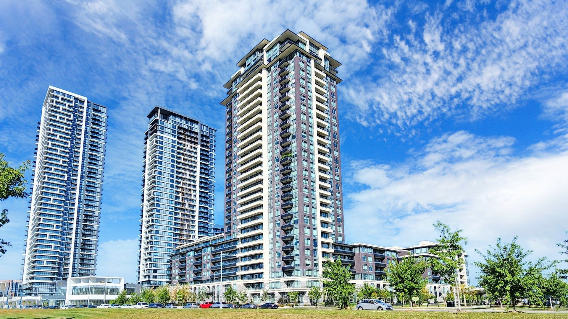 15 Water Walk Drive 335, Markham, ON L6G 0G2