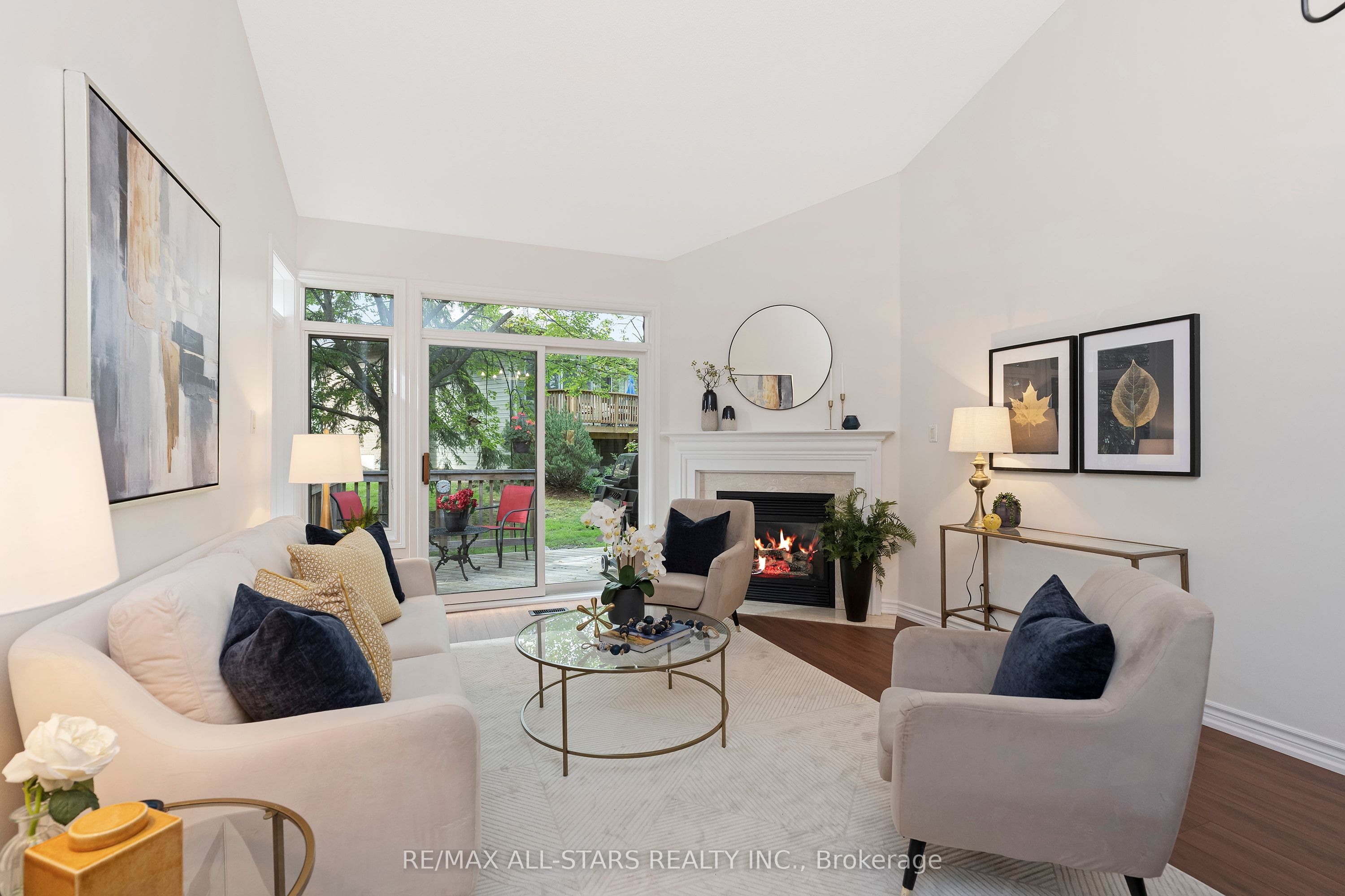 16 Kingfisher Cove Way, Markham, ON L6E 1B4 photo 2