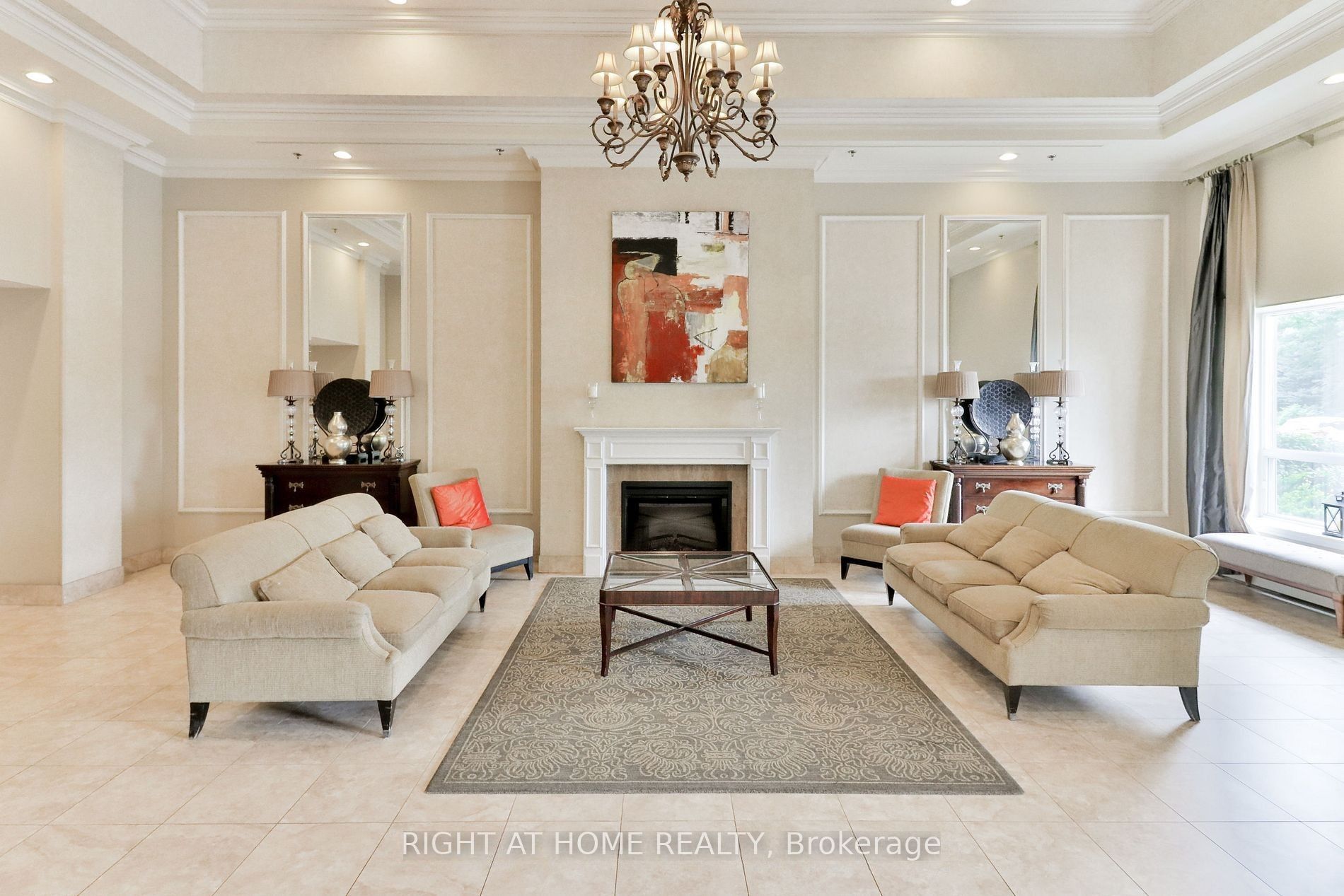 8 Maison Parc Court 305, Vaughan, ON L4J 9K5 photo 4