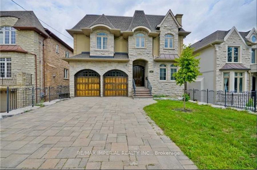 82 Woodward Avenue, Markham, ON L3T 1E7 photo 2