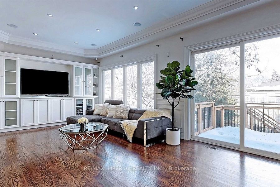 82 Woodward Avenue, Markham, ON L3T 1E7 photo 3