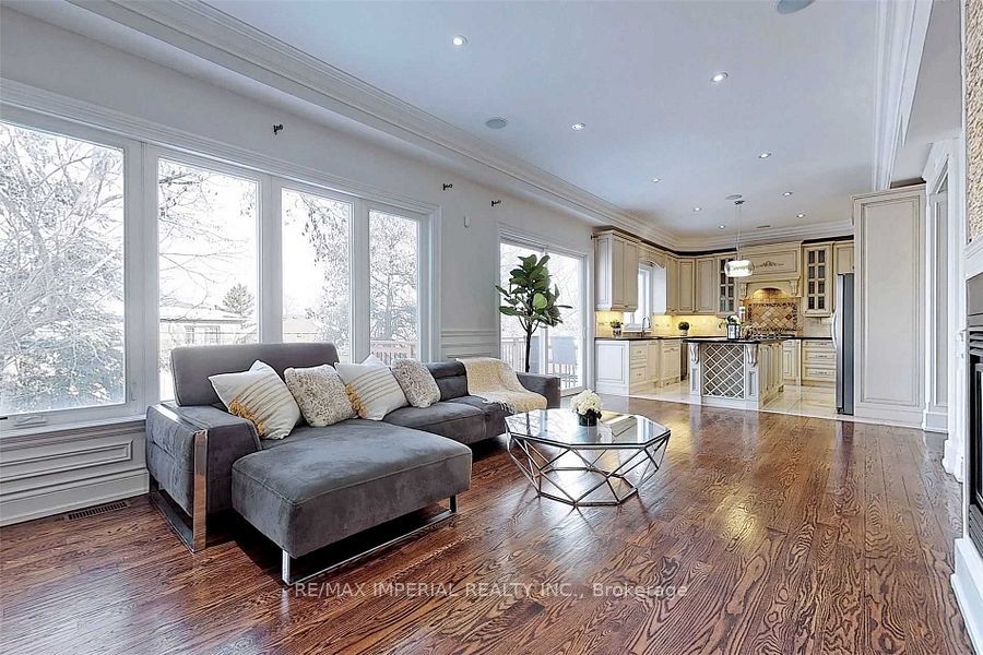 82 Woodward Avenue, Markham, ON L3T 1E7 photo 5