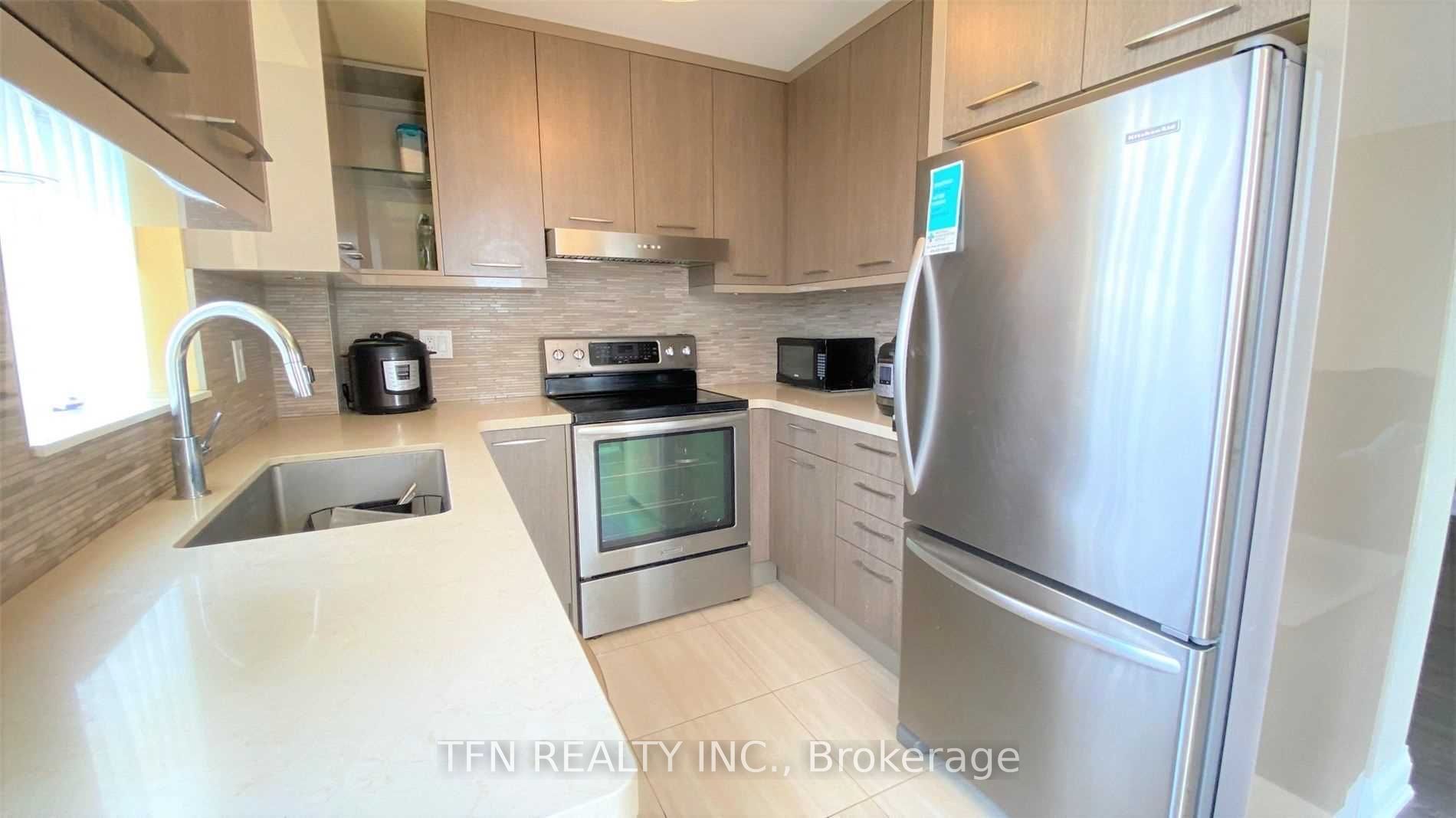 310 Red Maple Road 704, Richmond Hill, ON L4C 0T7