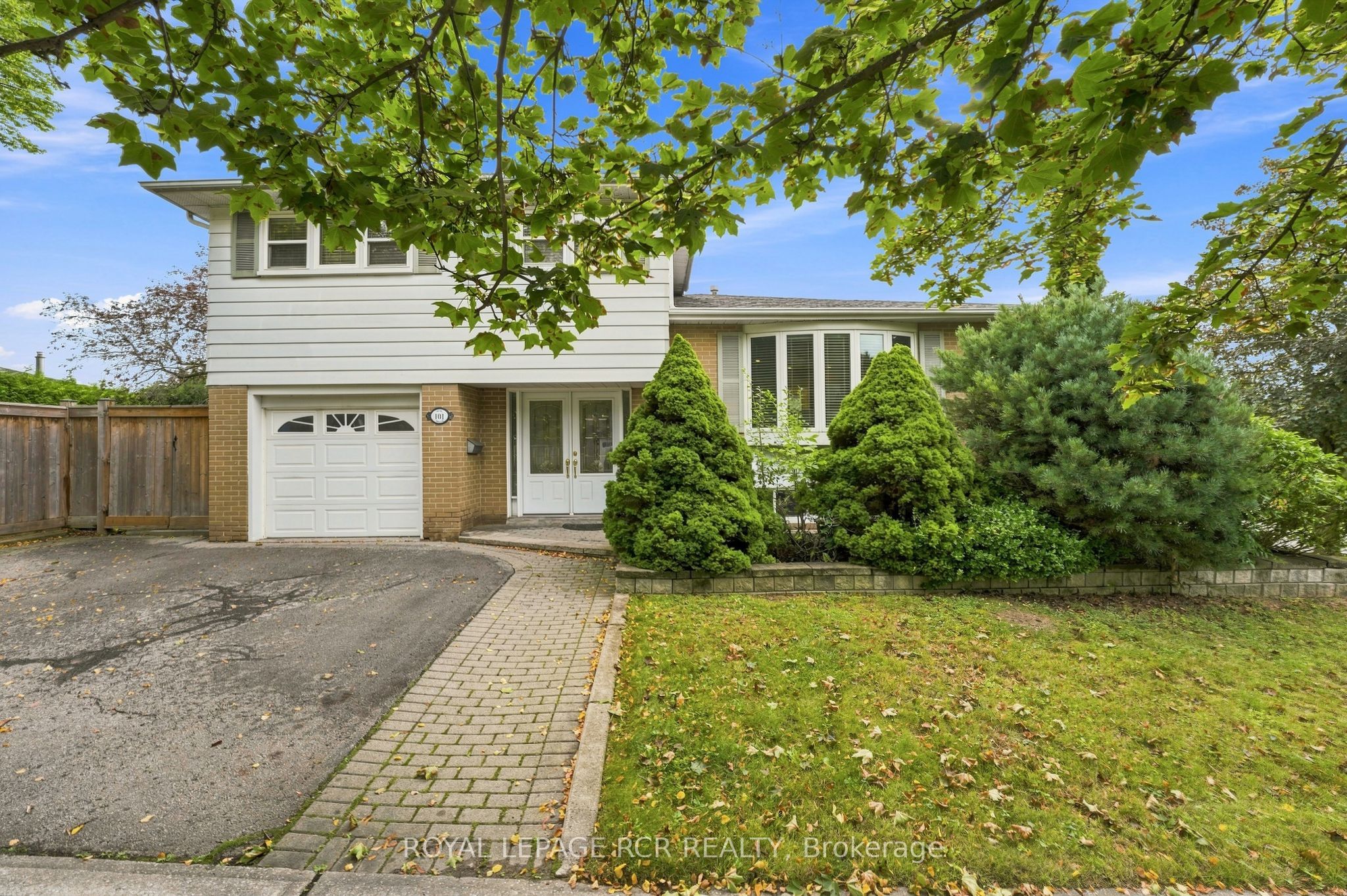 101 Hill Drive, Aurora, ON L4G 3A9 photo 2