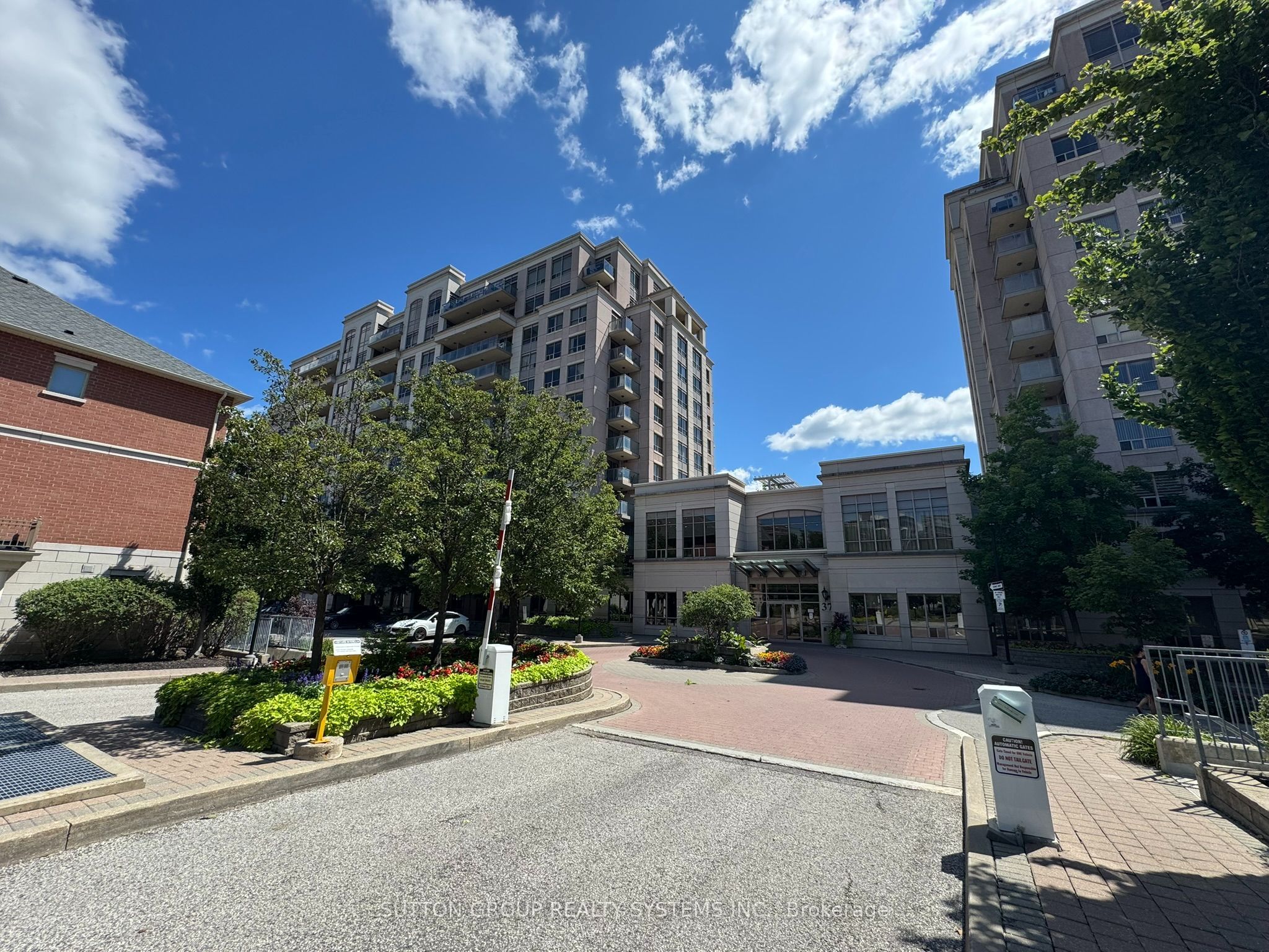39 Galleria Parkway LPH5, Markham, ON L3T 0A6 photo 2