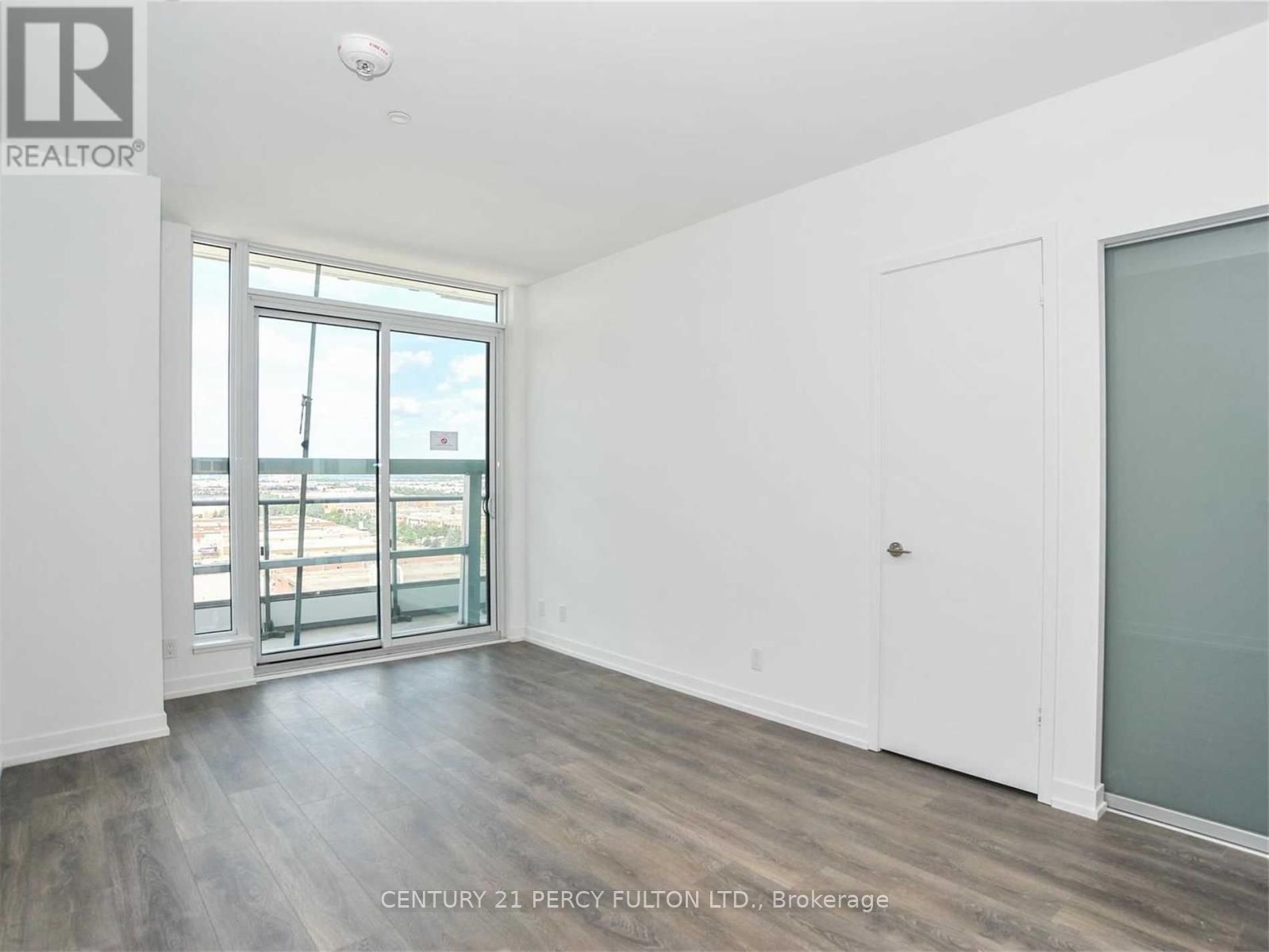 898 Portage Parkway 4012, Vaughan, ON L4K 0J7 photo 5