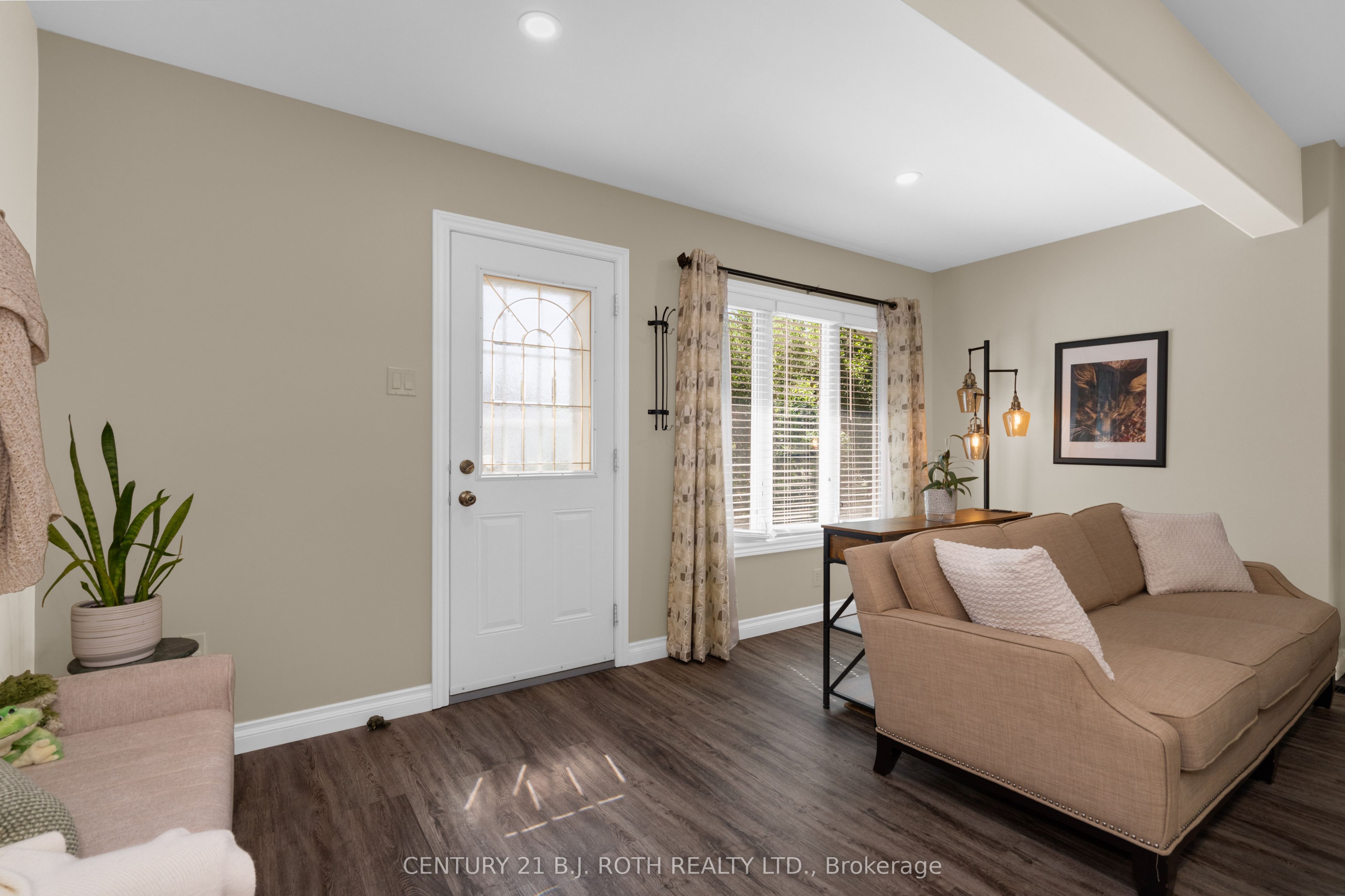 91 Elm Street, Essa, ON L0M 1B0 photo 3