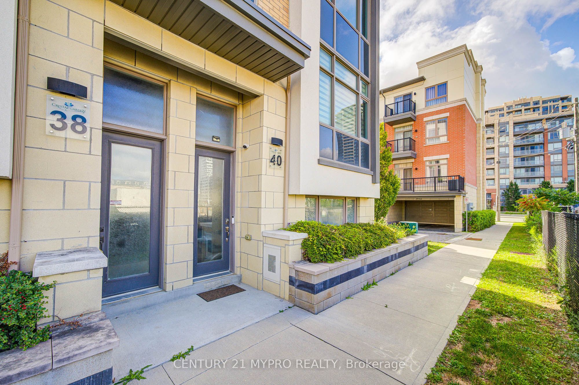 40 Teasel Way, Markham, ON L3R 9S3 photo 2