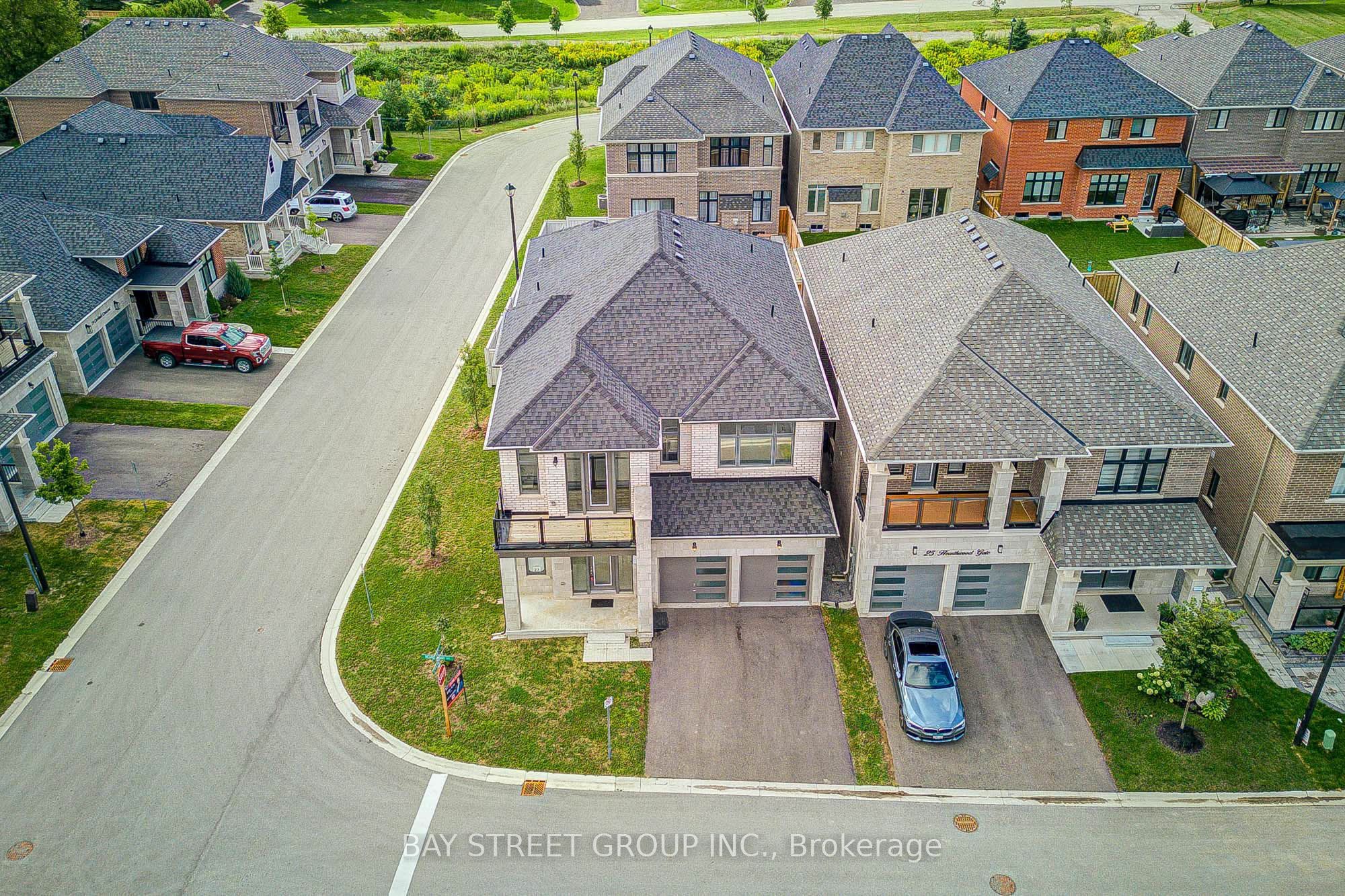 27 Hearthwood Gate, Whitchurch-Stouffville, ON L4A 4X1 photo 4