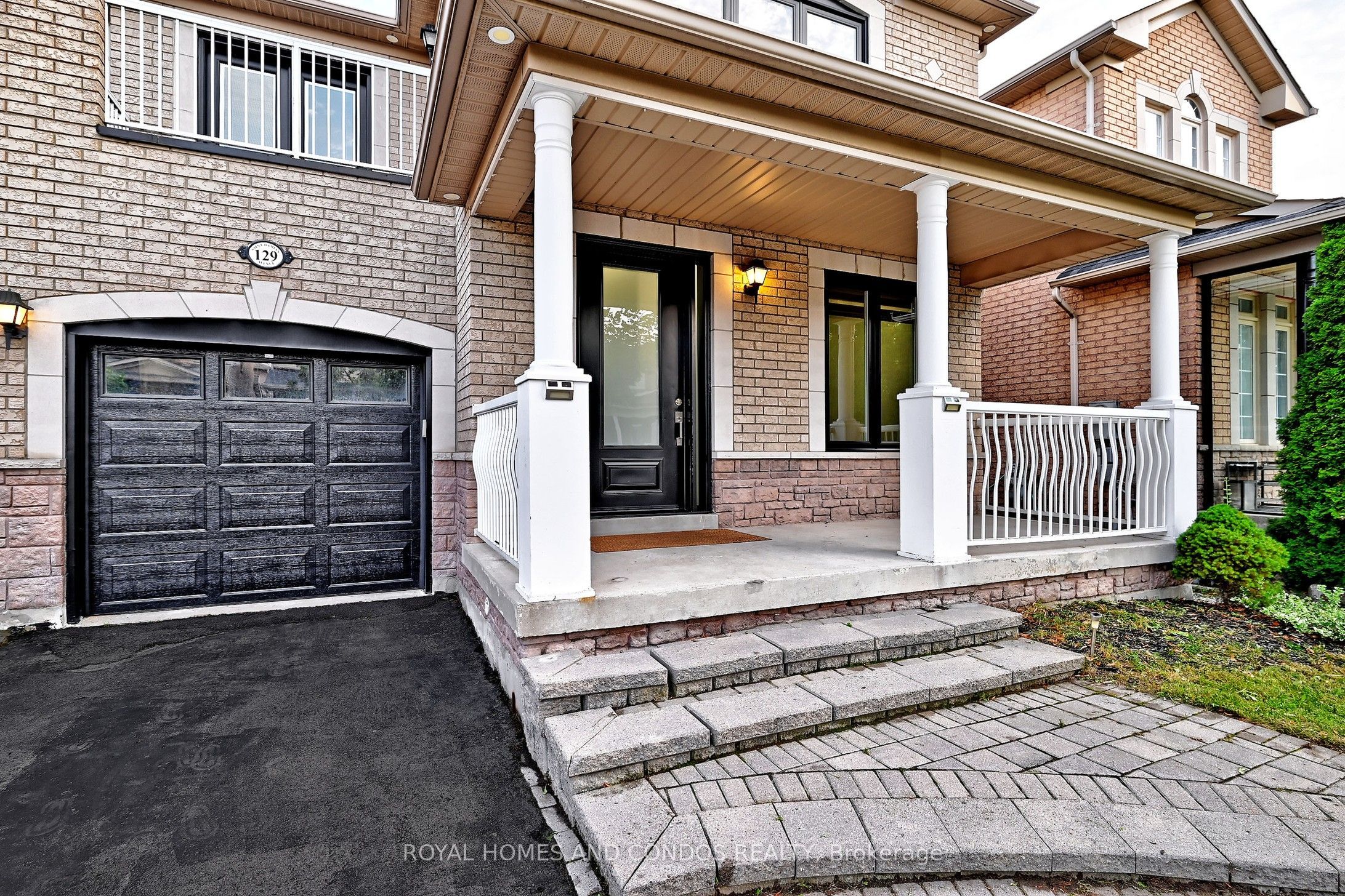 129 Saint Damian Avenue, Vaughan, ON L4H 2L4 photo 2