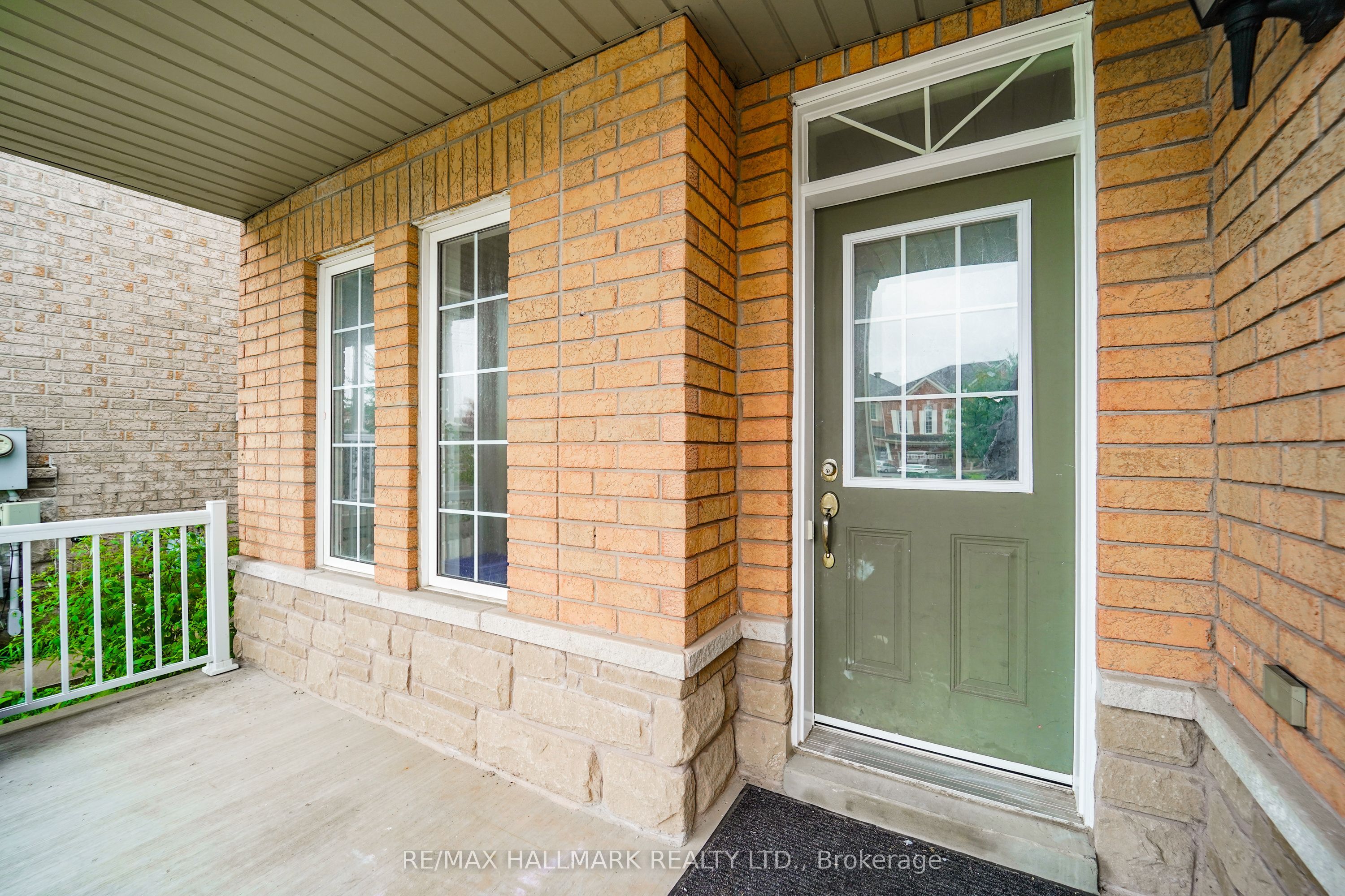 135 Maroon Drive, Richmond Hill, ON L4E 5B7 photo 4