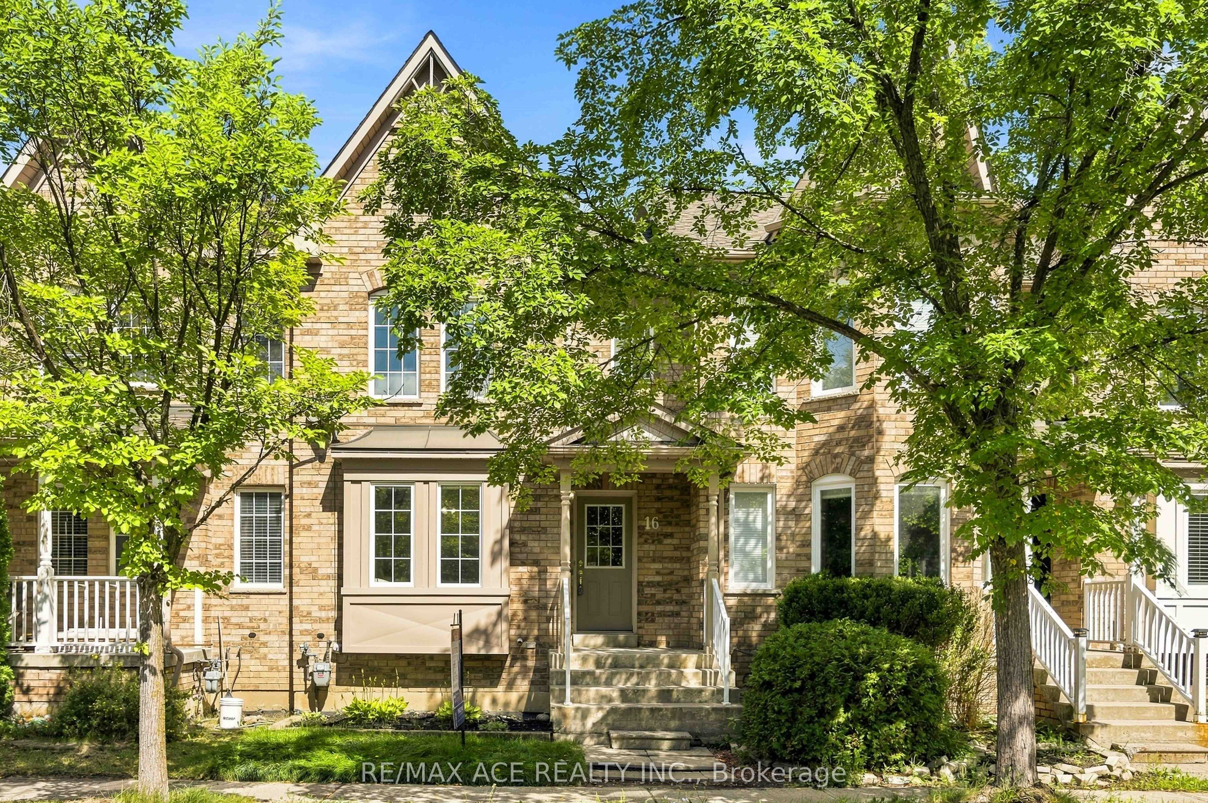 16 White's Hill Avenue, Markham, ON L6B 1C1