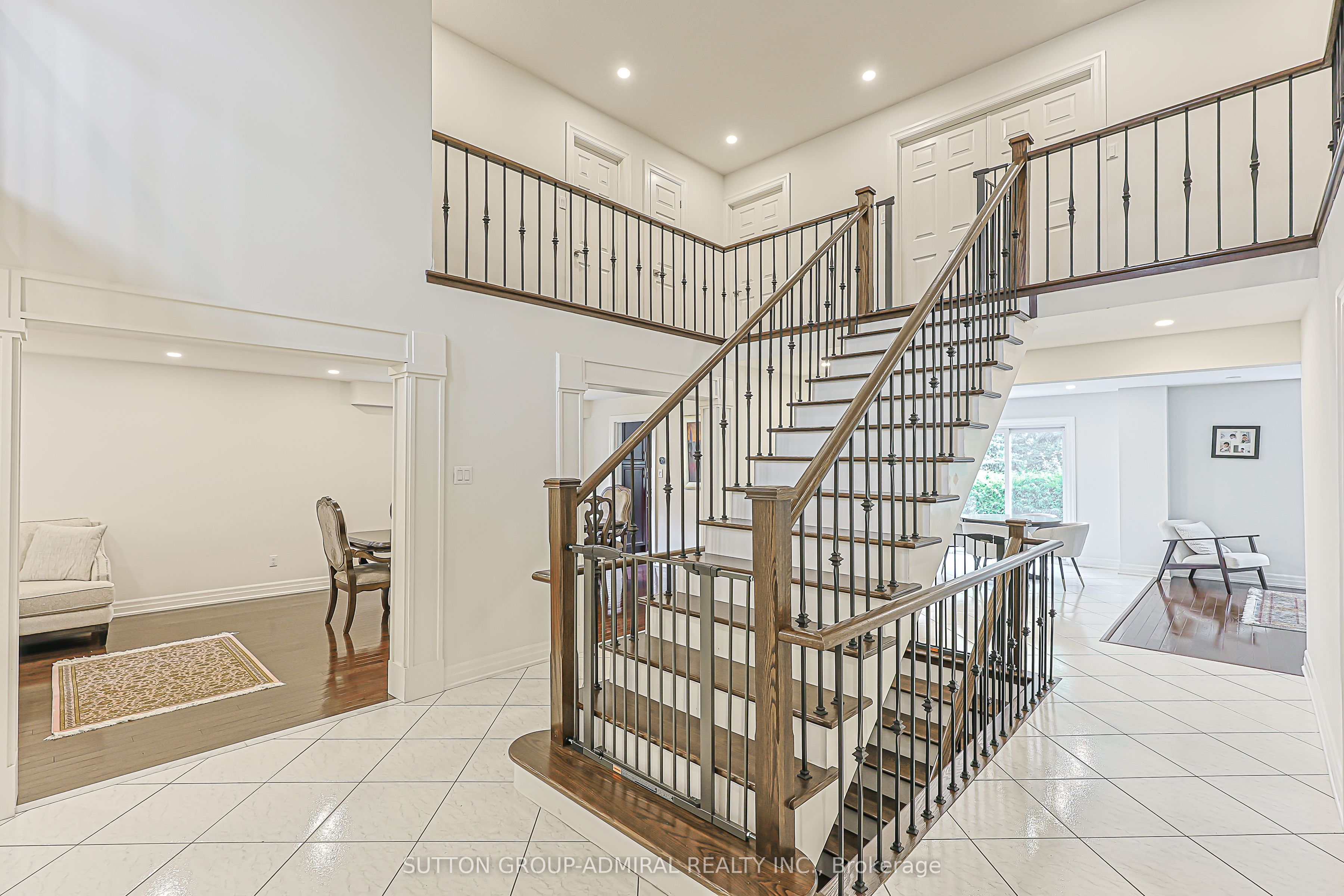 62 Pickett Crescent, Richmond Hill, ON L4C 9L3 photo 4