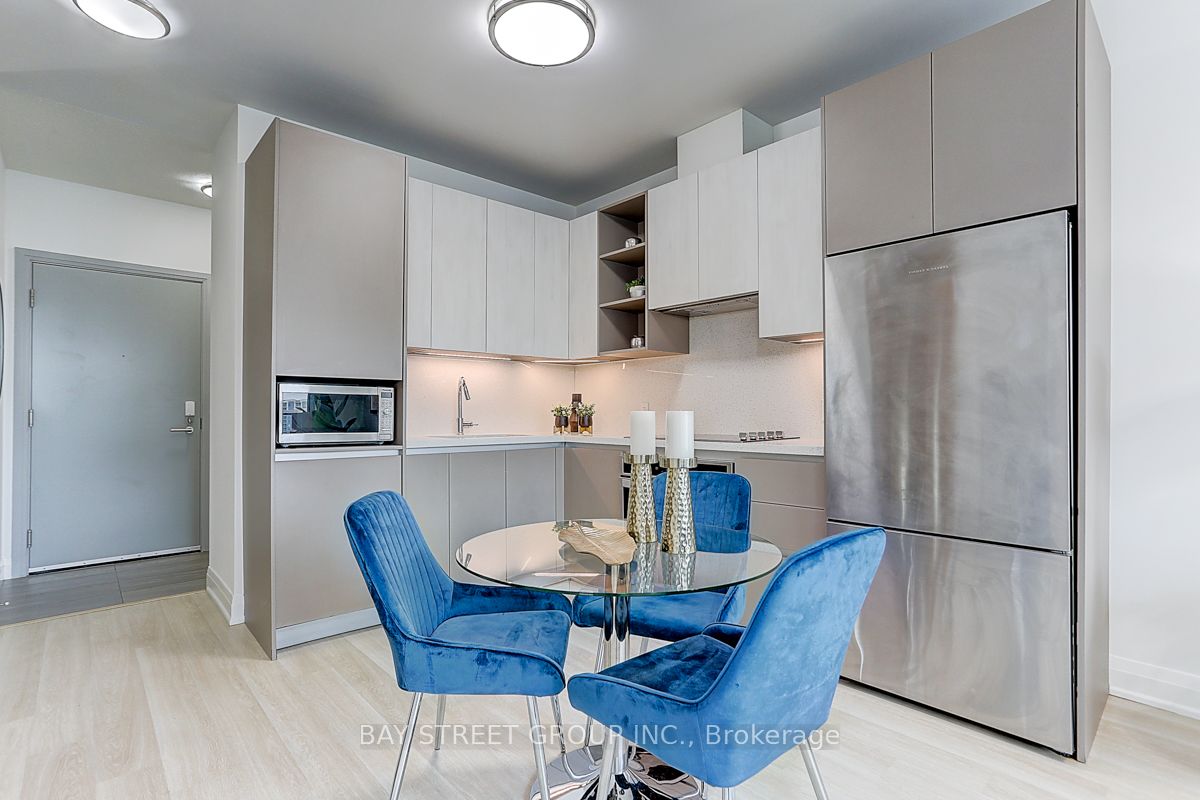 396 Hwy 7 Road E 907, Richmond Hill, ON L4B 0G7 photo 5