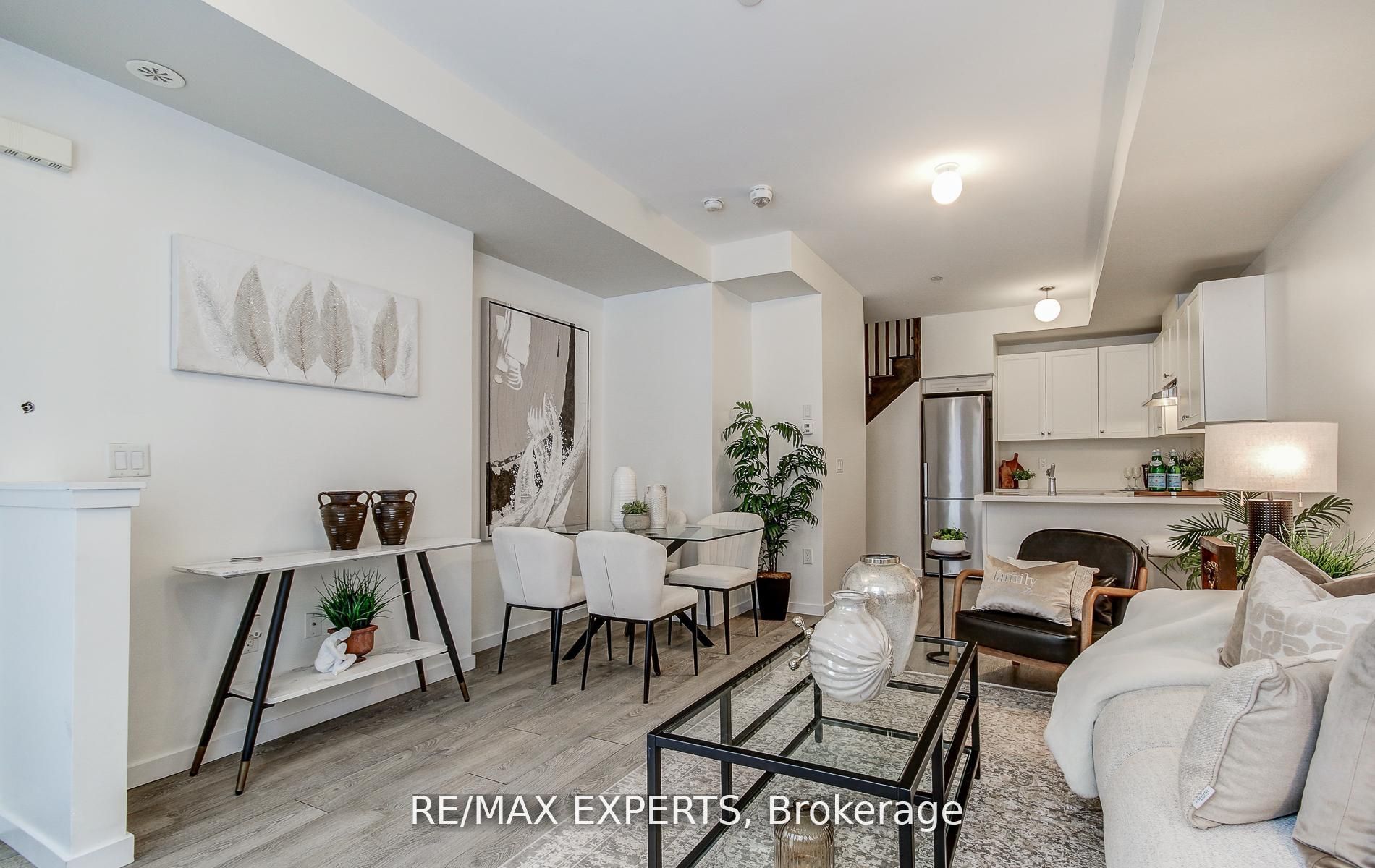 300 Alex Gardner Circle 61, Aurora, ON L4G 1N4 photo 5
