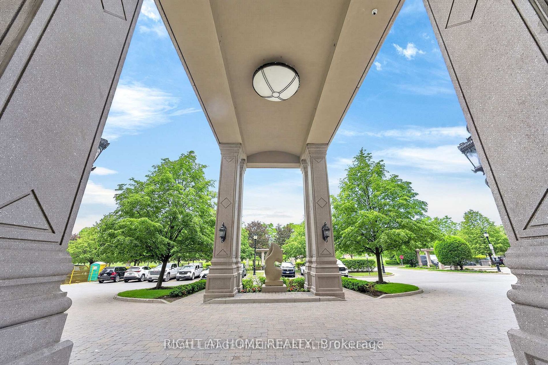9245 Jane Street 512, Vaughan, ON L6A 0J9 photo 3