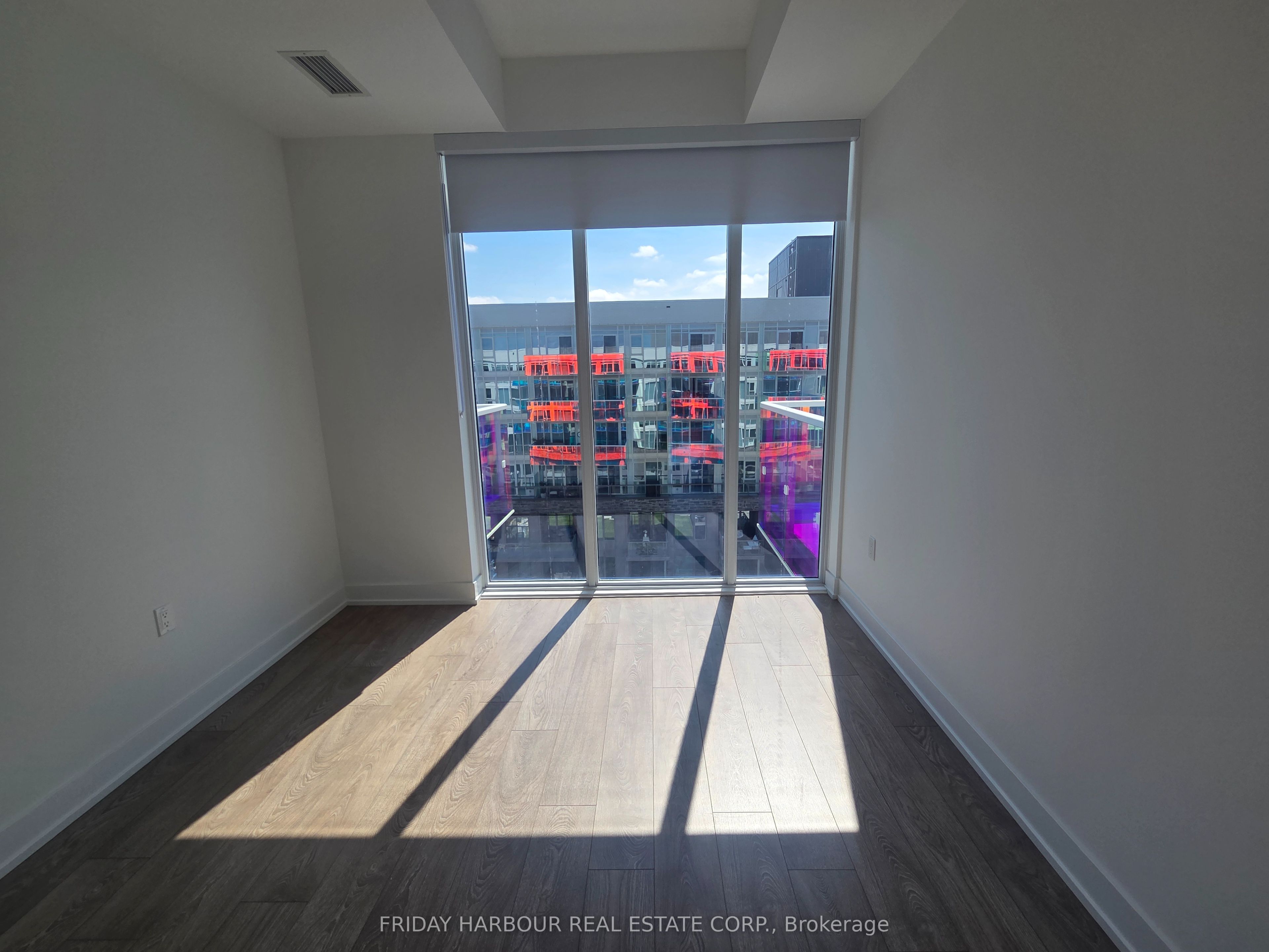333 Sunseeker Avenue 625, Innisfil, ON L9S 0J7 photo 5