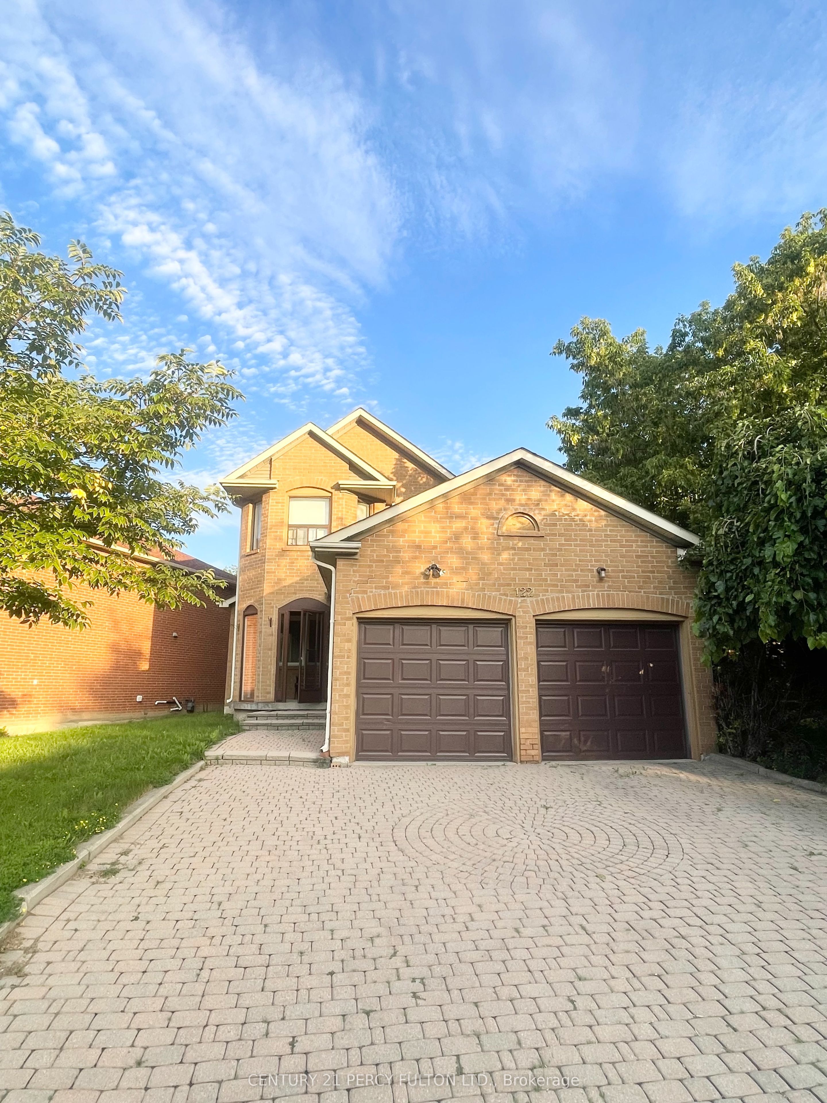 122 Mc Cabe Crescent, Vaughan, ON L4J 2Y7
