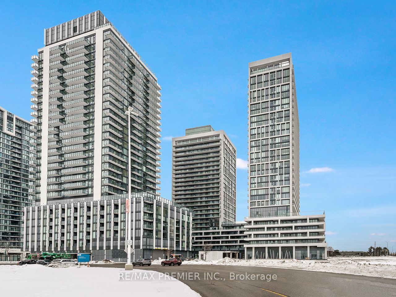 8960 Jane Street 412, Vaughan, ON L4K 0N9 photo 2