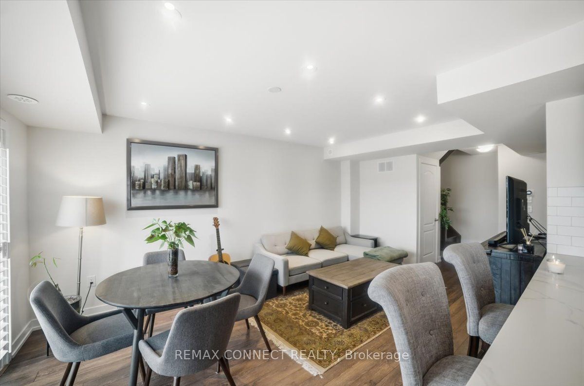 10 Westmeath Lane 2231, Markham, ON L6B 1N5 photo 3