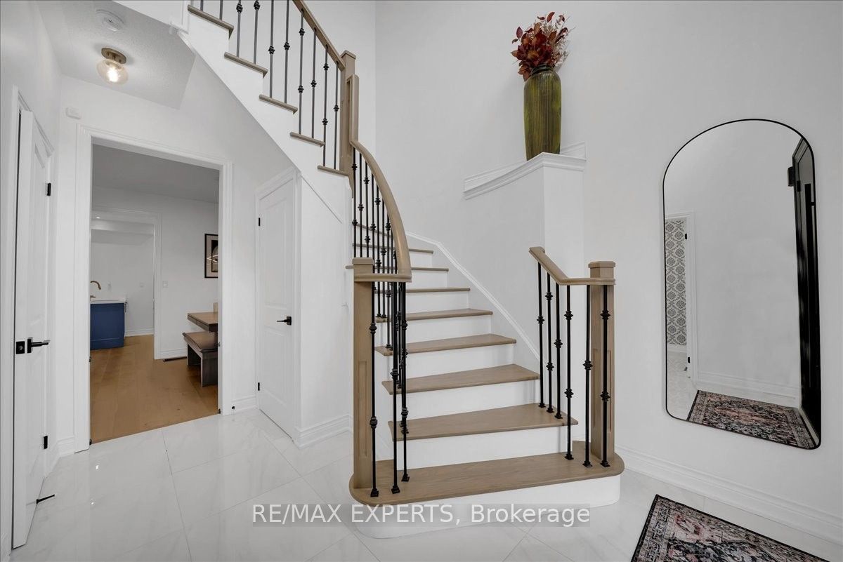 320 Barons Street, Vaughan, ON L4H 4H4 photo 5