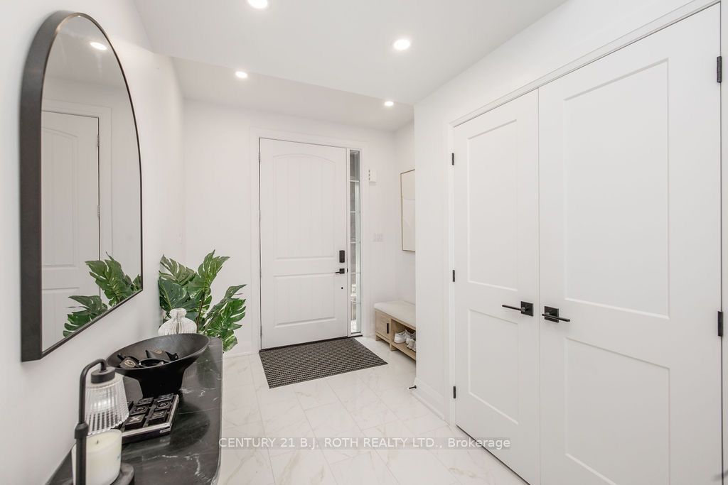 34 Kiernan Crescent N, New Tecumseth, ON L9R 0V3 photo 3