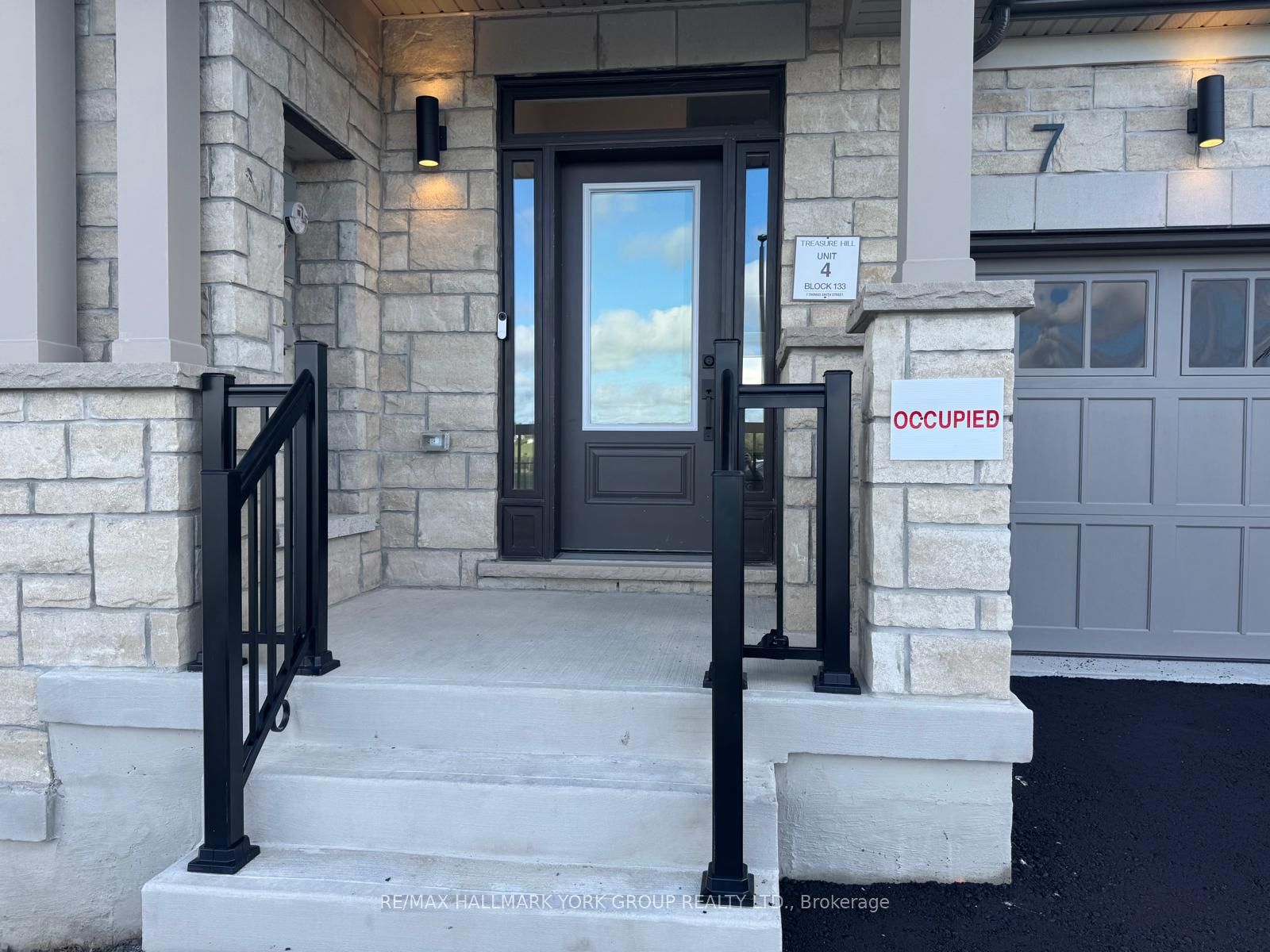 7 Thomas Smith Street, Georgina, ON L4P 0S3 photo 3