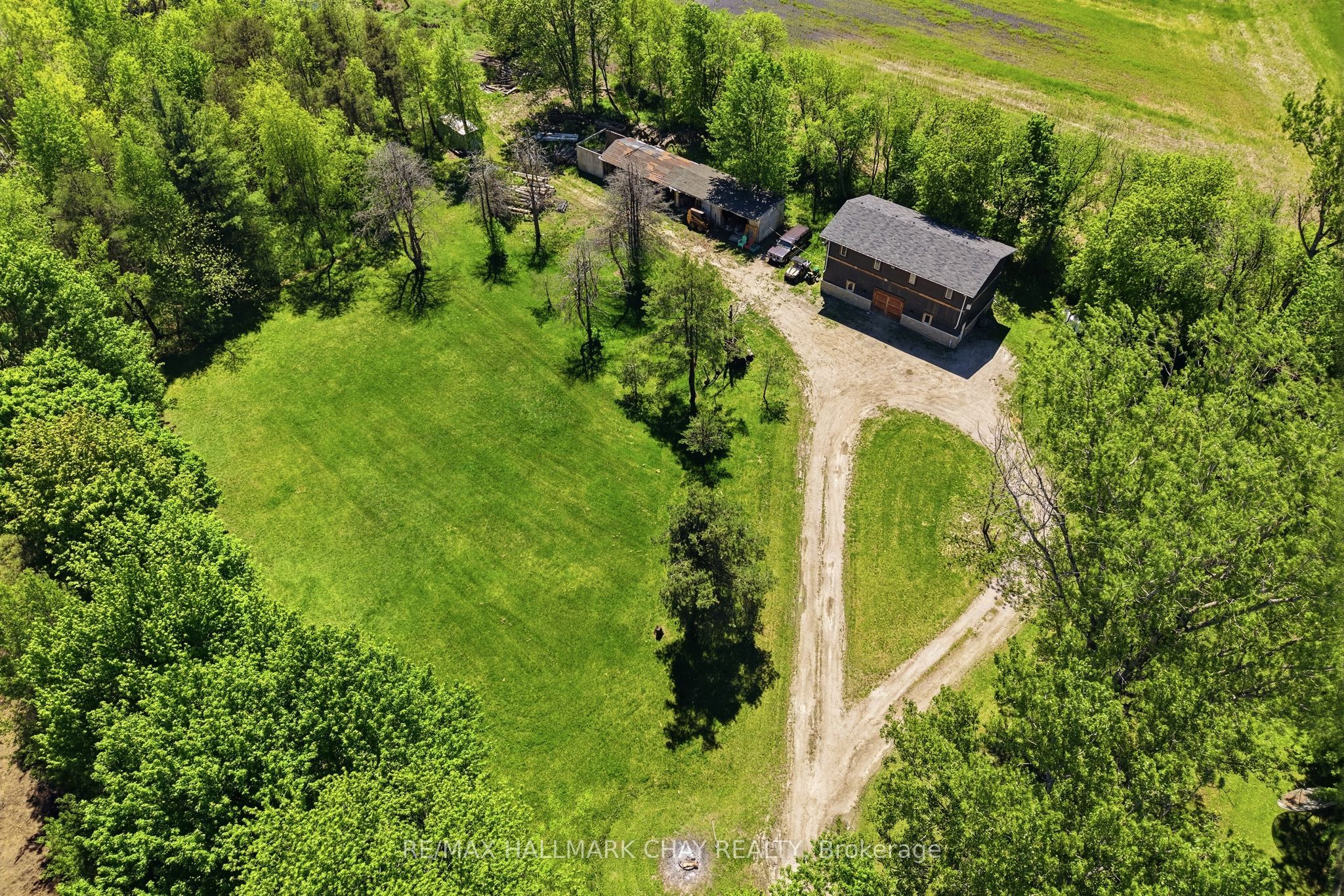 147 Murphy Road, Essa, ON L0M 1B1 photo 2
