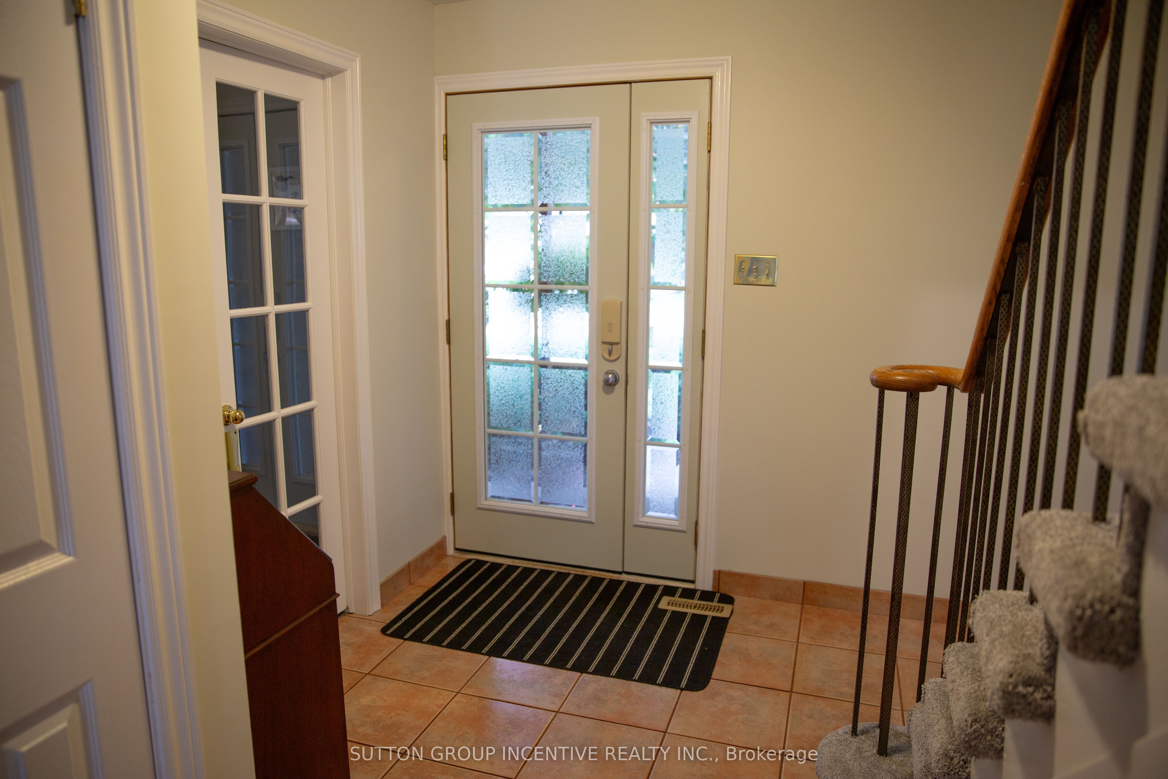 160 Walton Drive, Aurora, ON L4G 3R8 photo 4