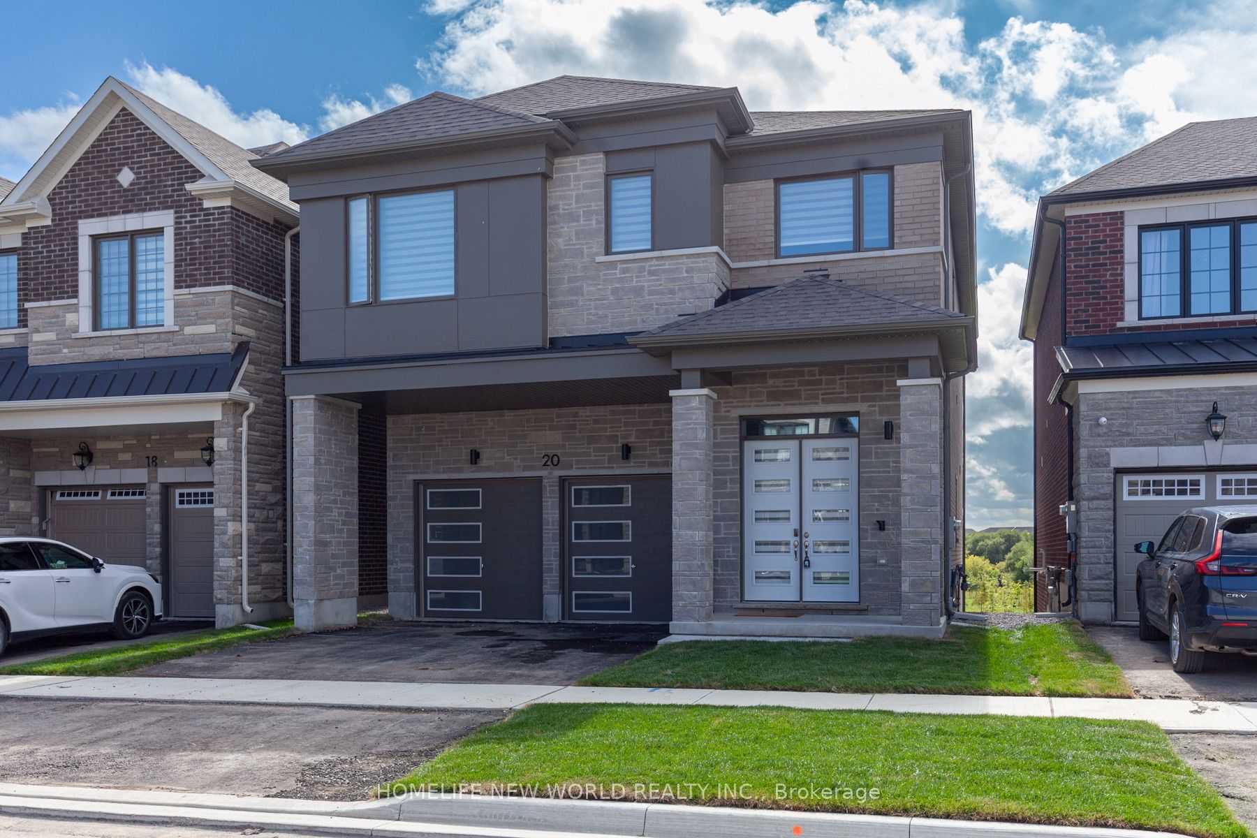 20 Brock Meadow Crescent, Markham, ON L6C 3L9 photo 2
