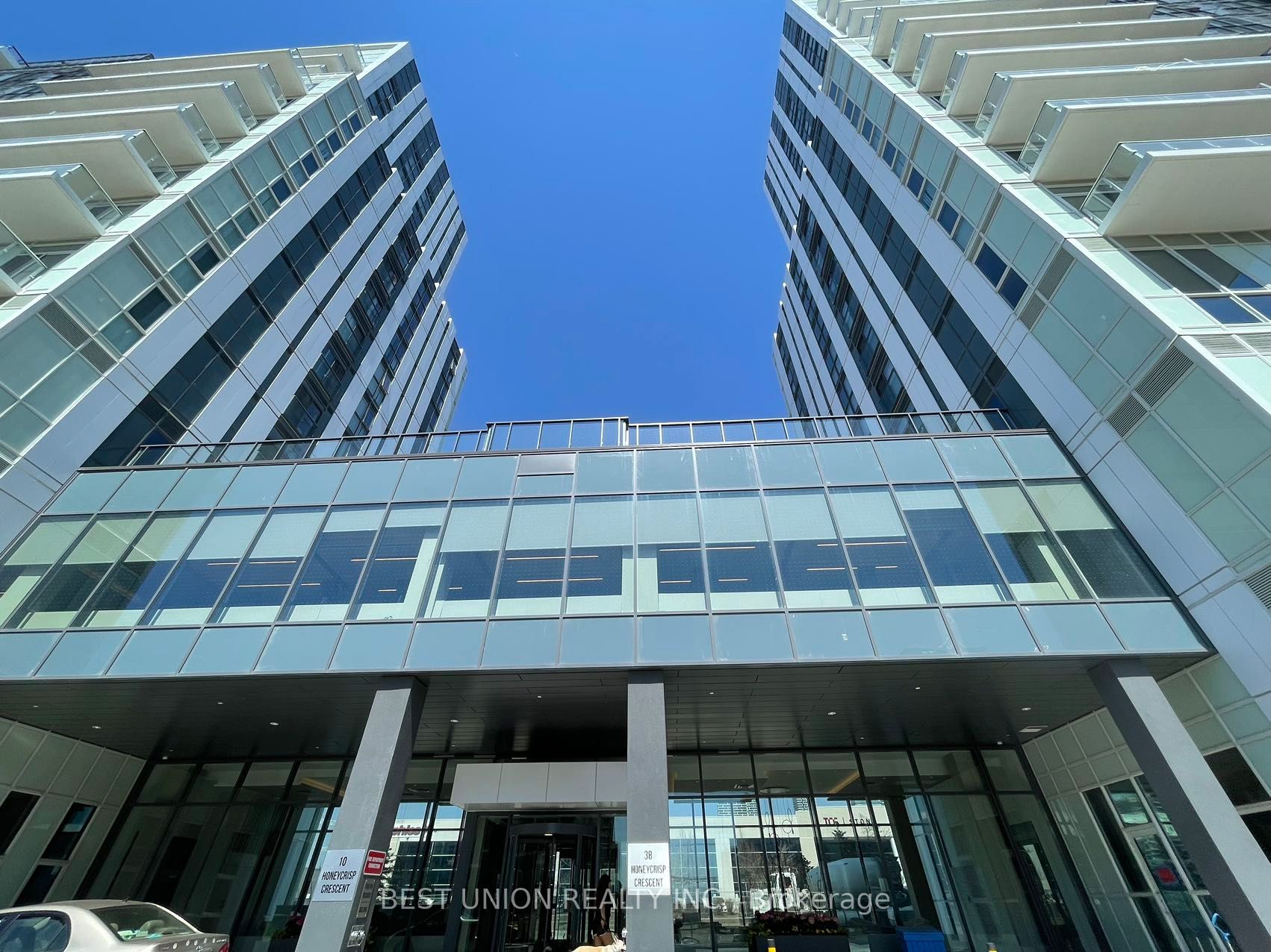 38 Honeycrisp Crescent 1906, Vaughan, ON L4K 0M7
