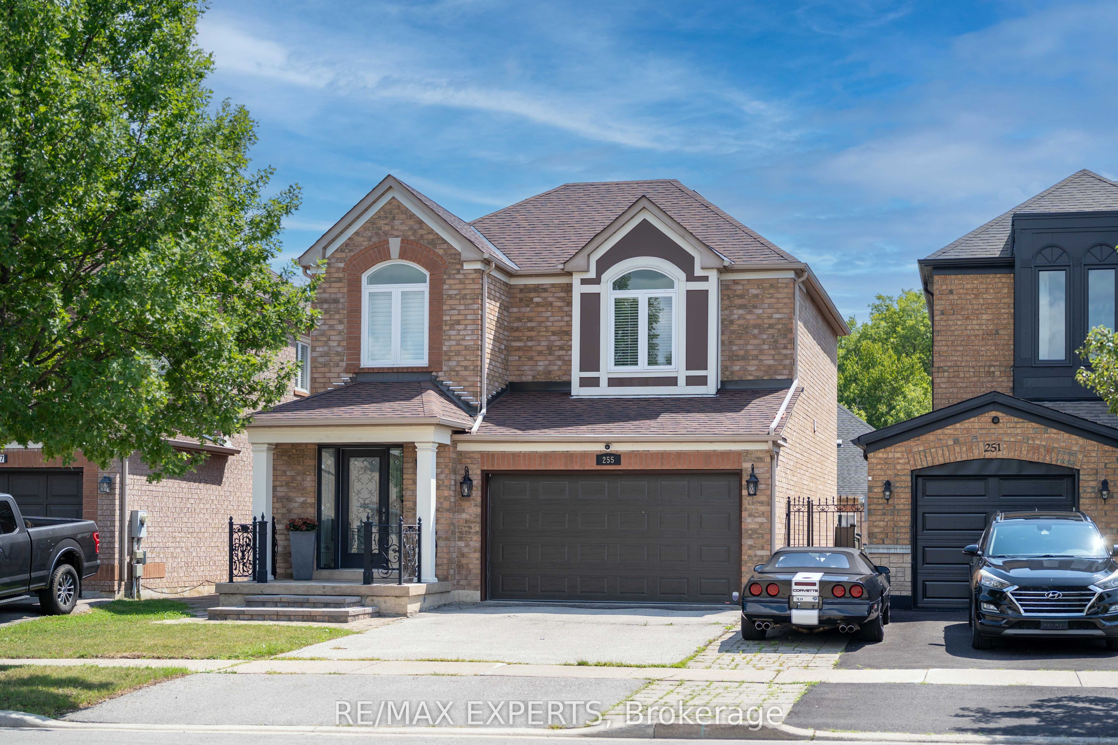255 Matthew Drive, Vaughan, ON L4L 9B4