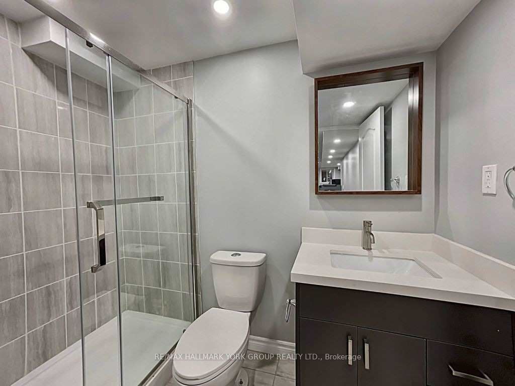 130 Orr Drive Lower, Bradford West Gwillimbury, ON L3Z 0S2 photo 4