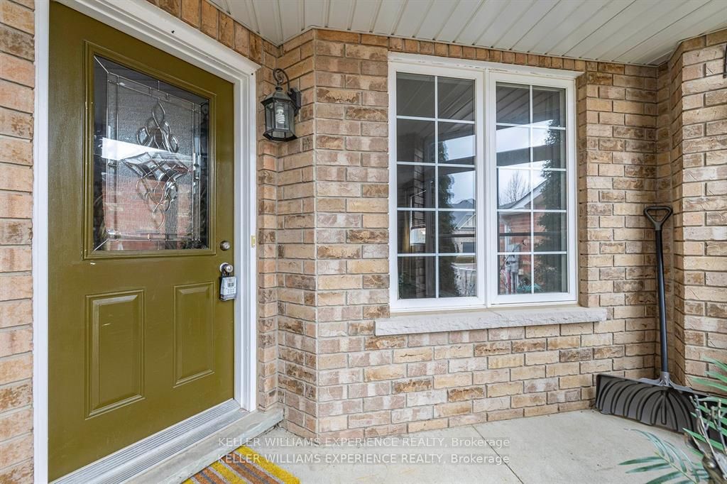 59 Mike Hart Drive, Essa, ON L0M 1B4 photo 2