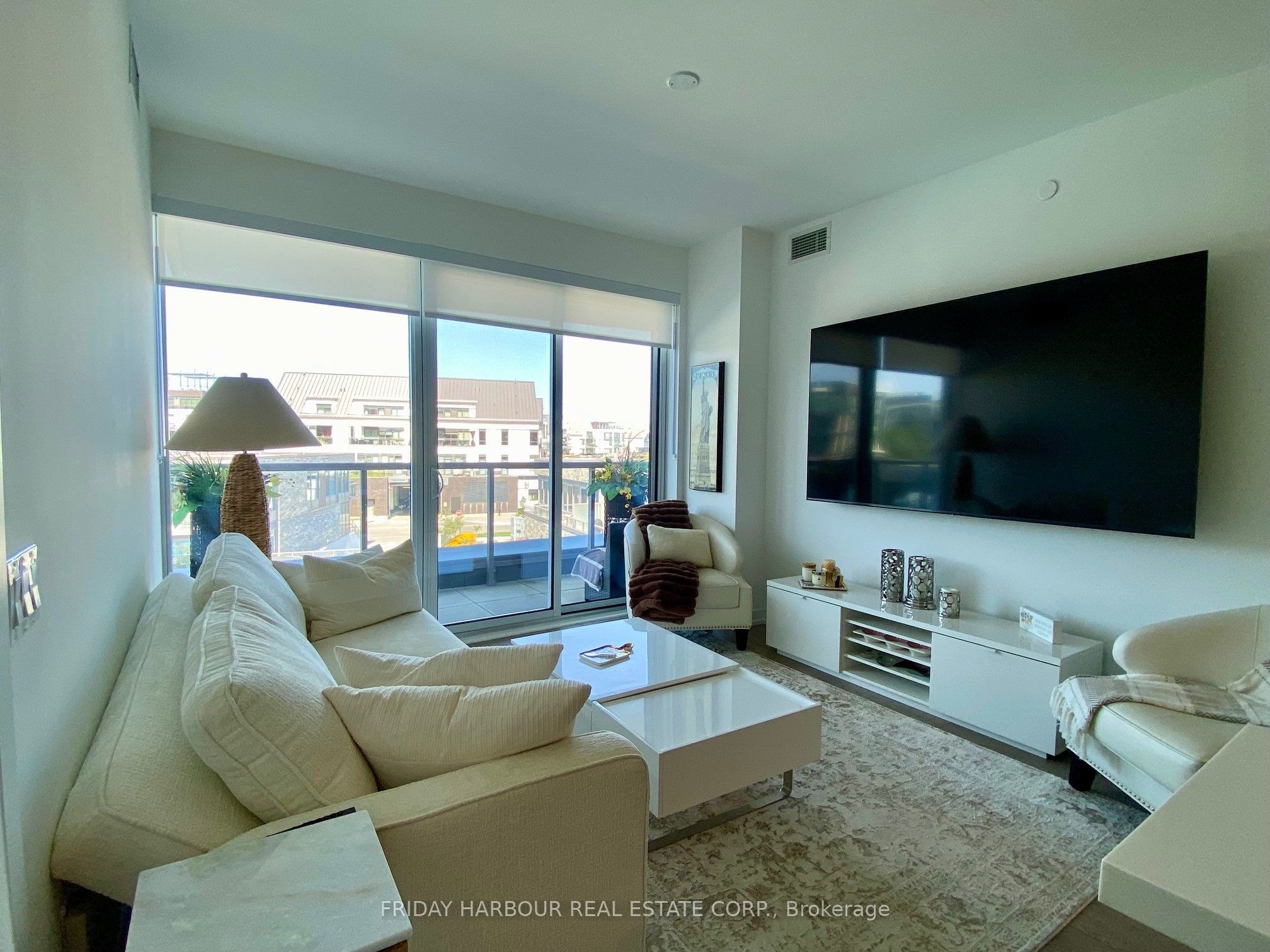 333 Sunseeker Avenue 321, Innisfil, ON L9R 0R6