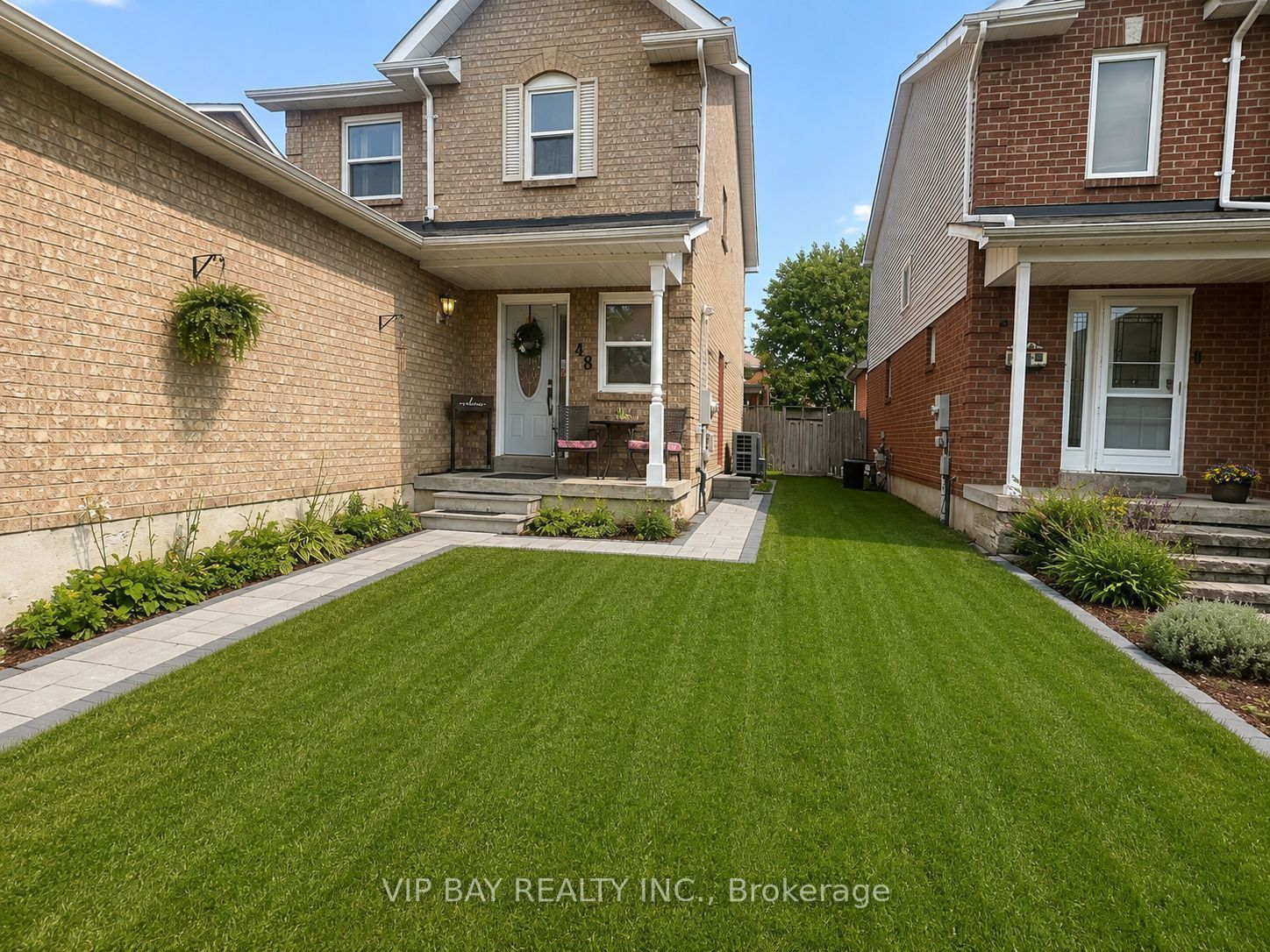 48 Verona Crescent Lower, Georgina, ON L4P 3N3