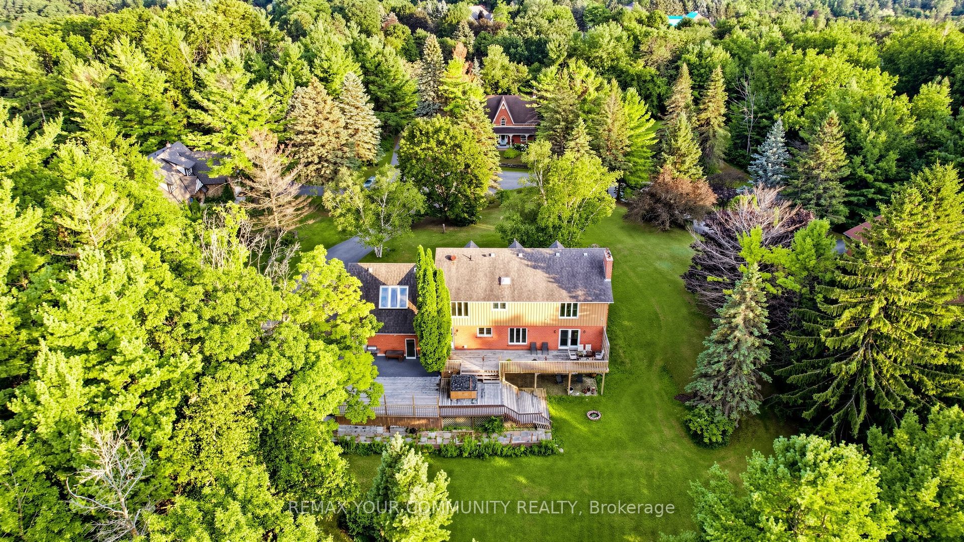 243 Ridge Road, Aurora, ON L4G 0M3 photo 3