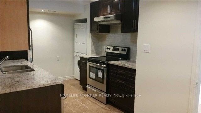 144 Shaftsbury Avenue Lower Apartment, Richmond Hill, ON L4C 0G2 photo 2